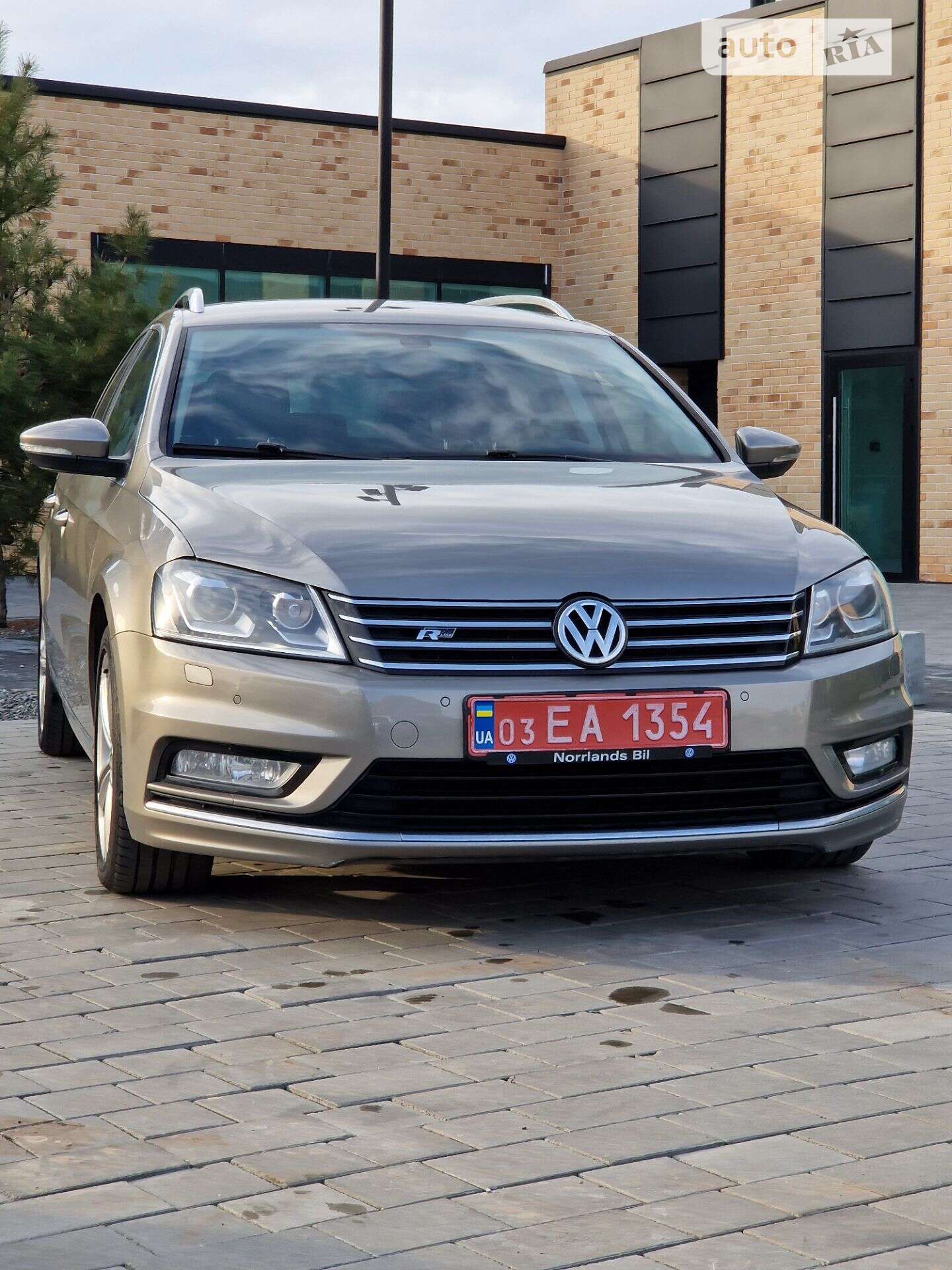 VOLKSWAGEN PASSAT 2013