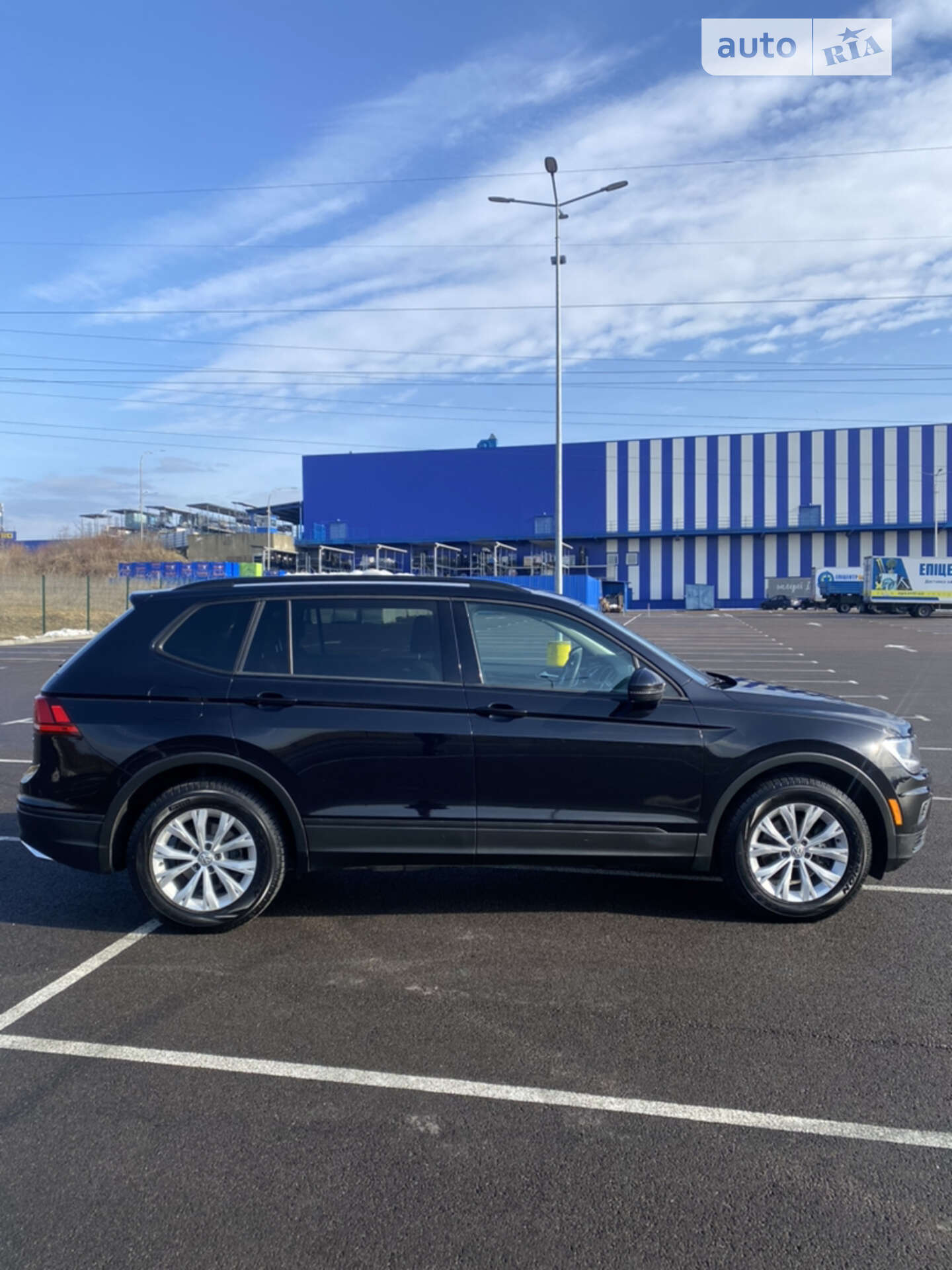 VOLKSWAGEN TIGUAN 2017