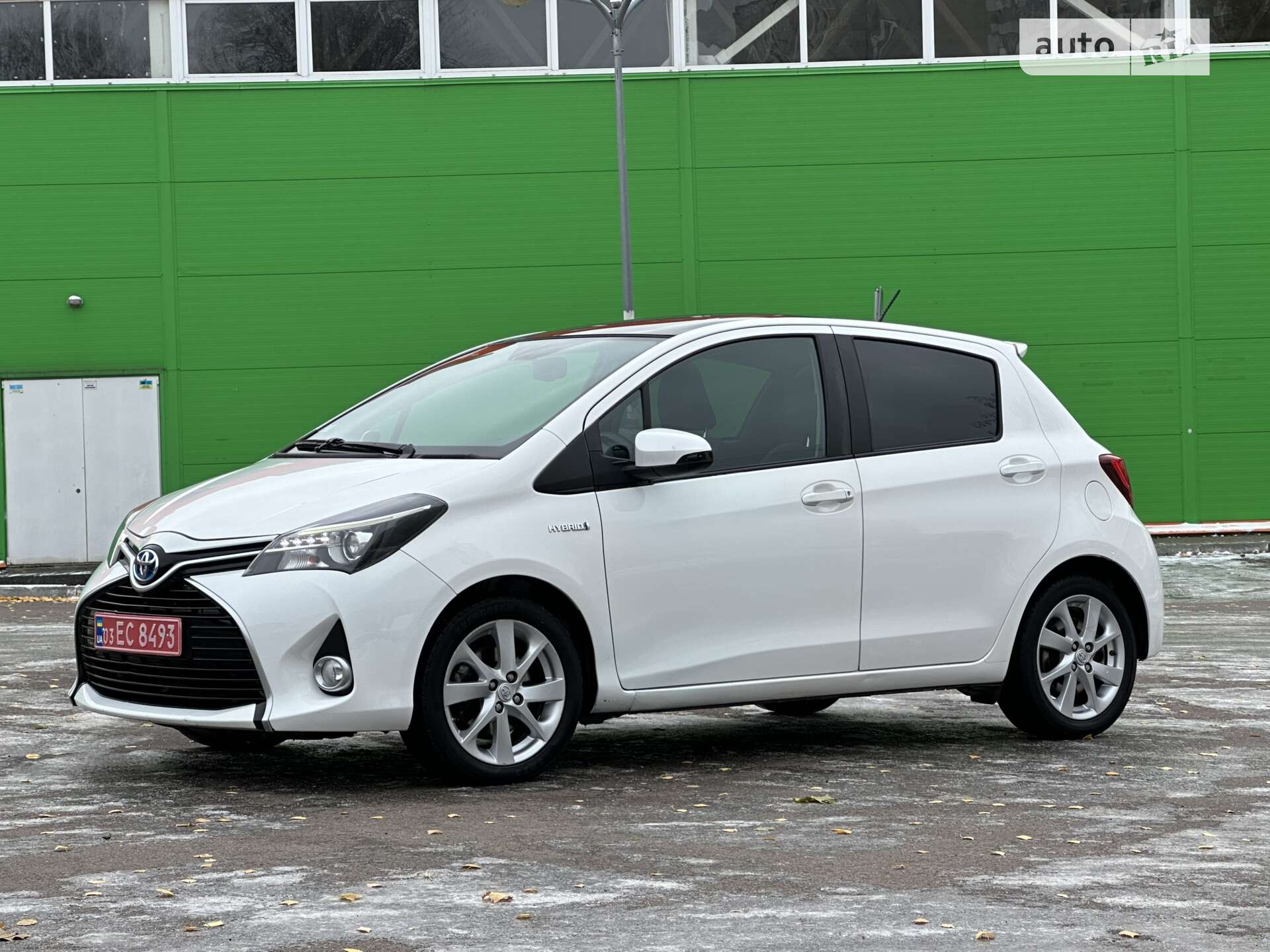 TOYOTA YARIS 2015