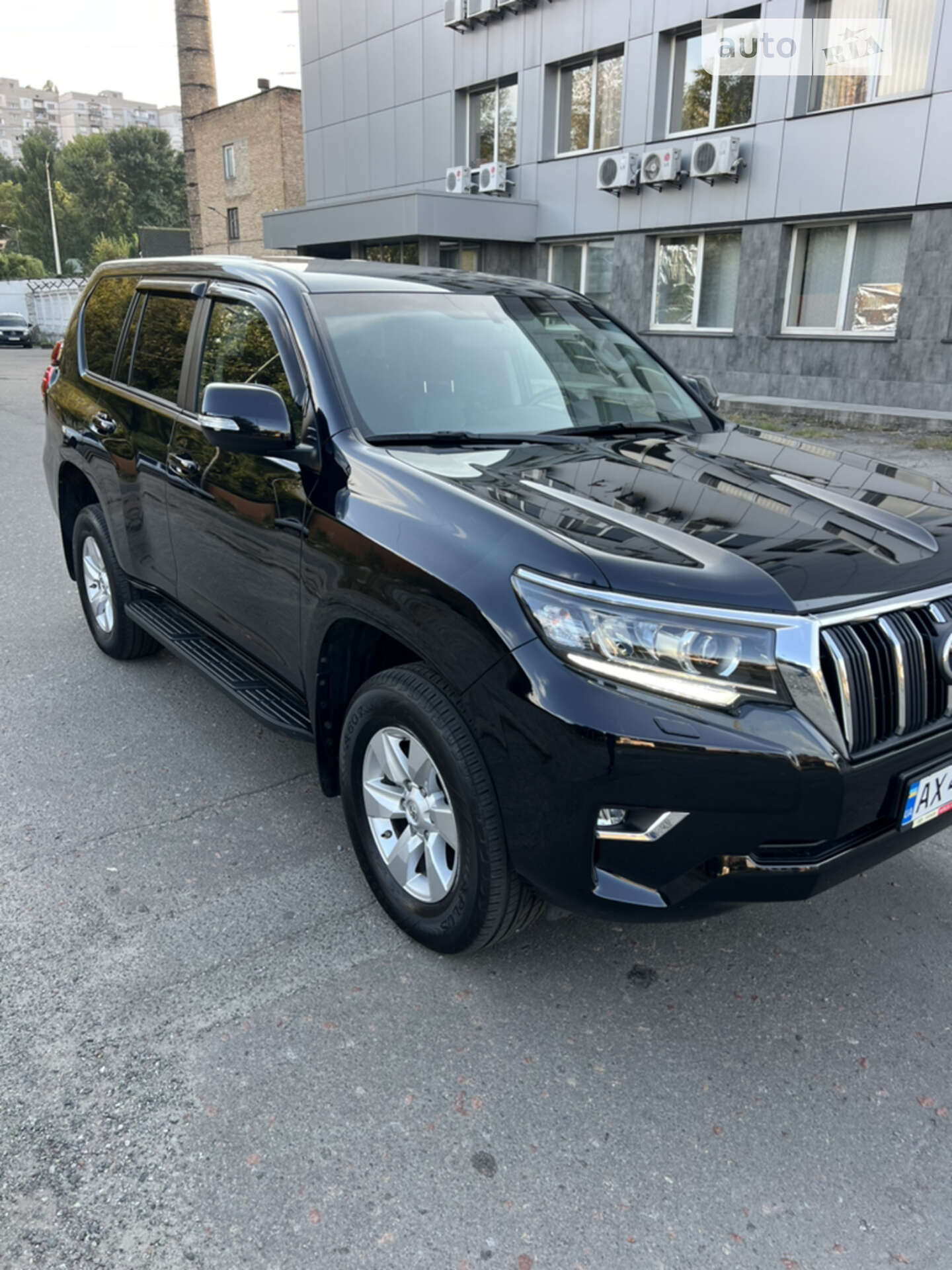 Головне фото звіту автомобіля TOYOTA LAND CRUISER PRADO 150 2019