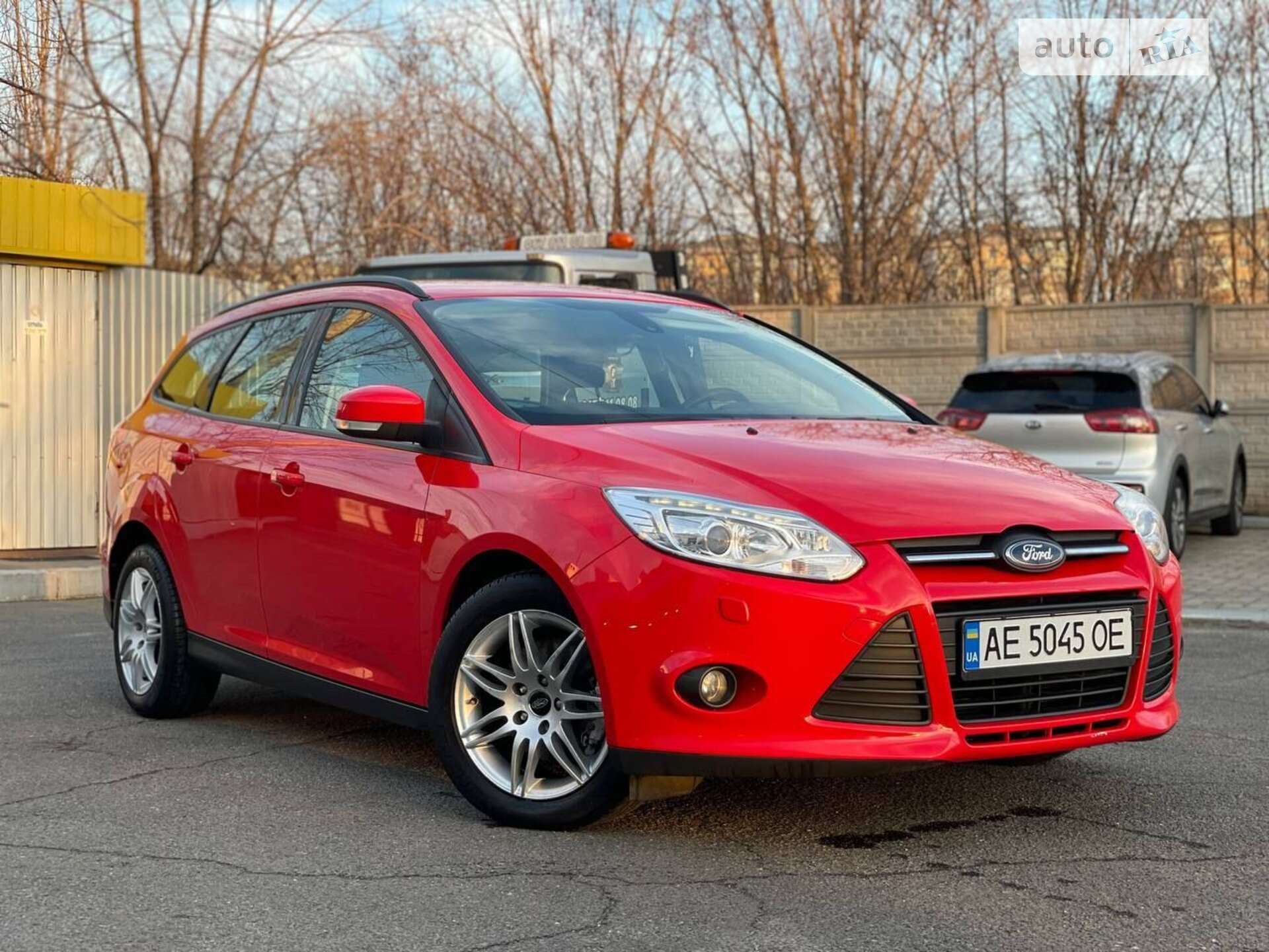 Головне фото звіту автомобіля FORD FOCUS 2014