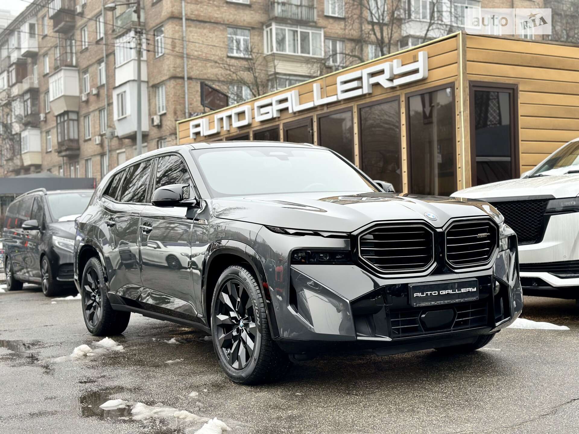 Головне фото звіту автомобіля BMW XM 2023