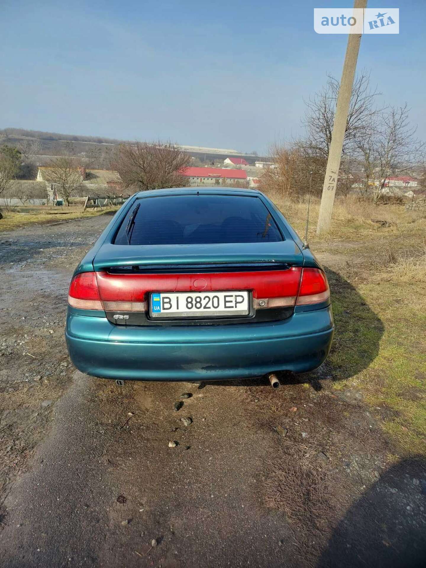 Головне фото звіту автомобіля MAZDA 626 1992