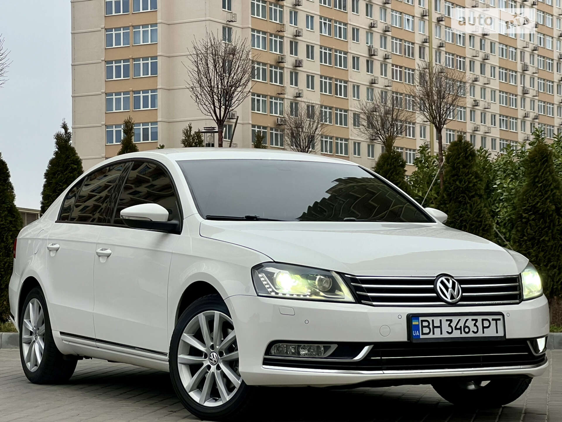 VOLKSWAGEN PASSAT 2013
