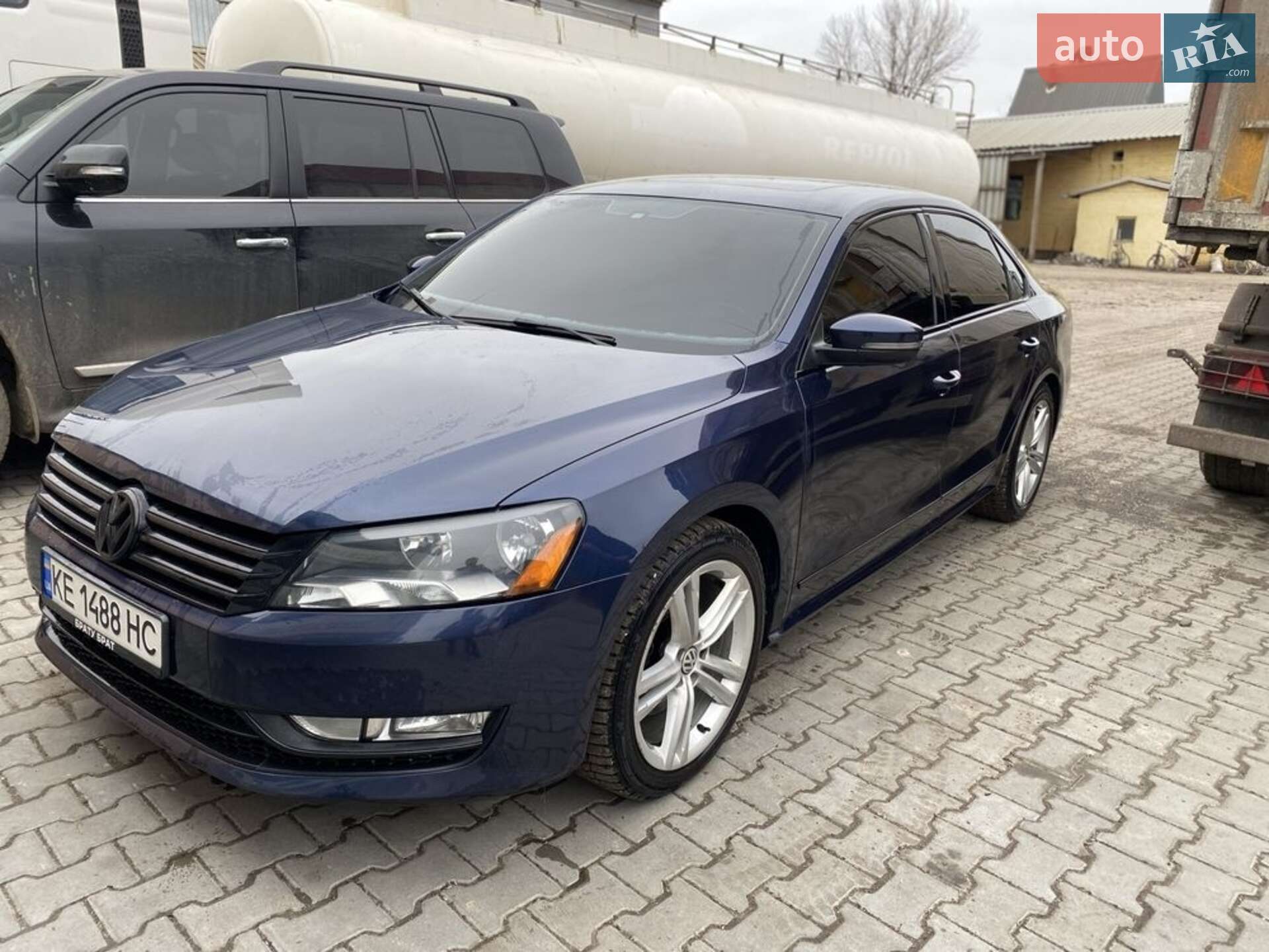VOLKSWAGEN PASSAT 2013