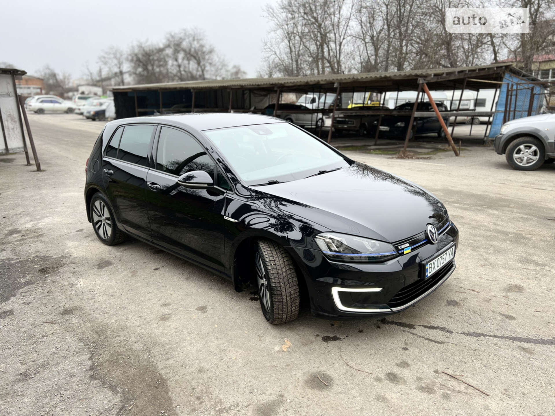 VOLKSWAGEN E-GOLF 2014