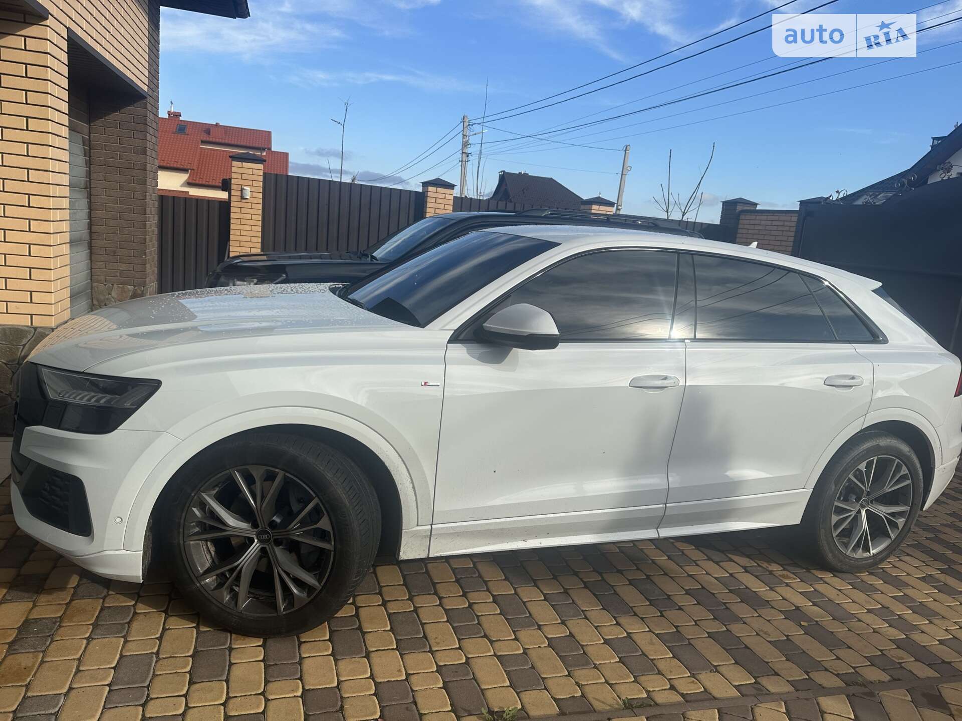 AUDI Q8 2021