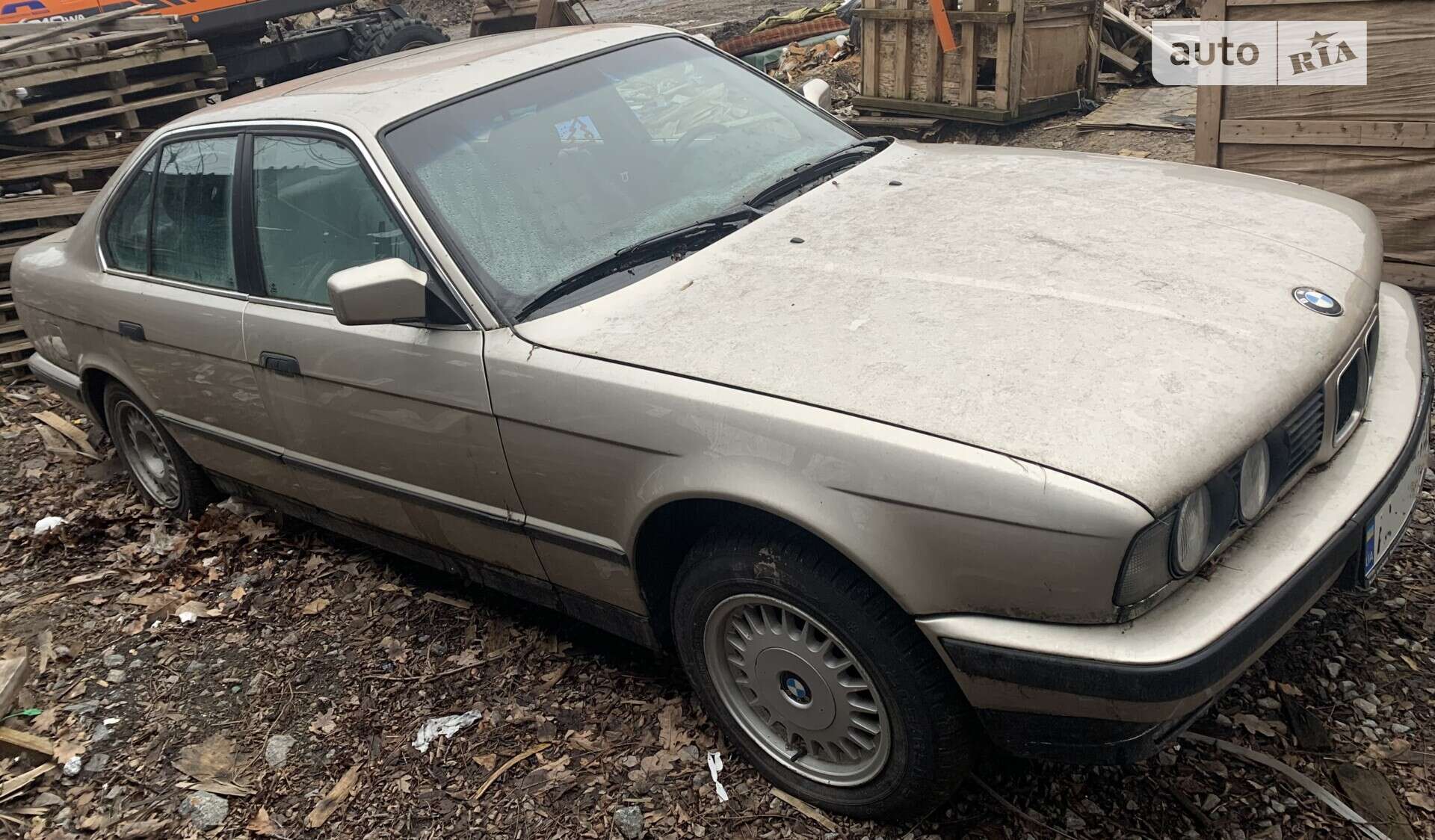 Головне фото звіту автомобіля BMW 525 1990