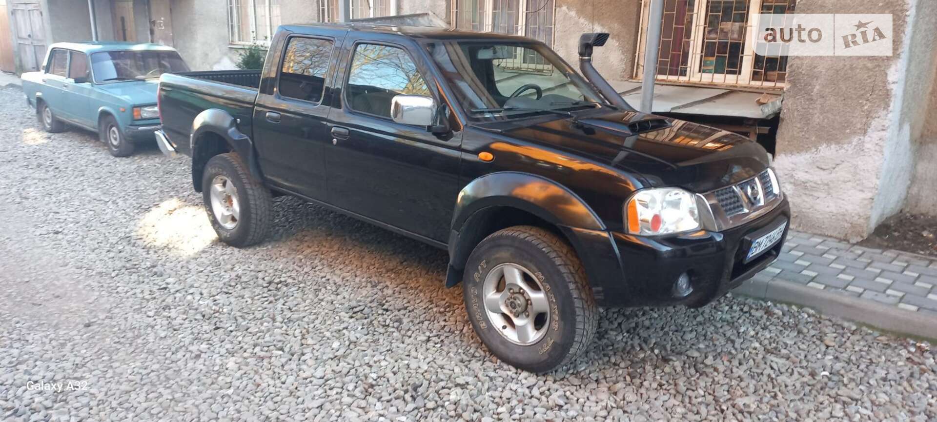 NISSAN NP 300 2010