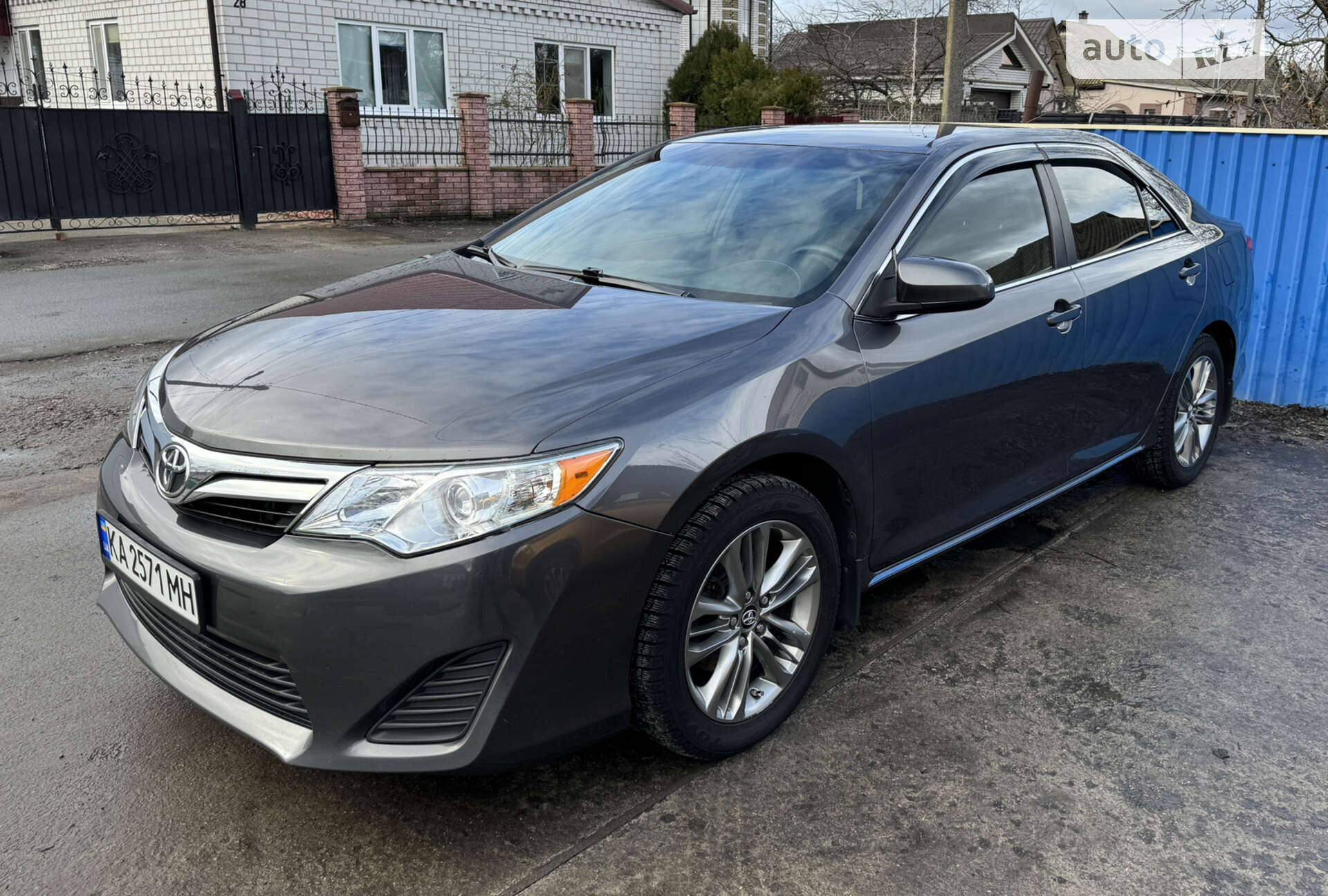 TOYOTA CAMRY
