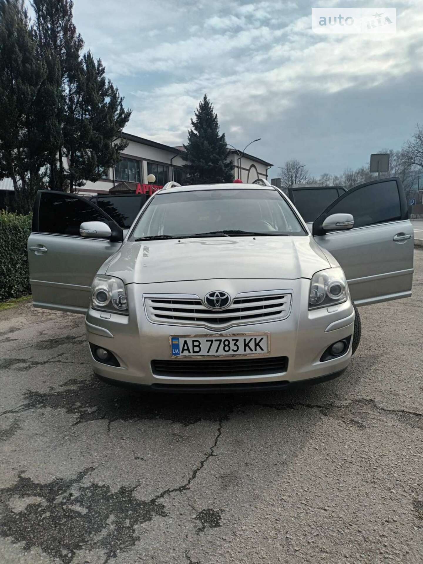 TOYOTA AVENSIS 2006
