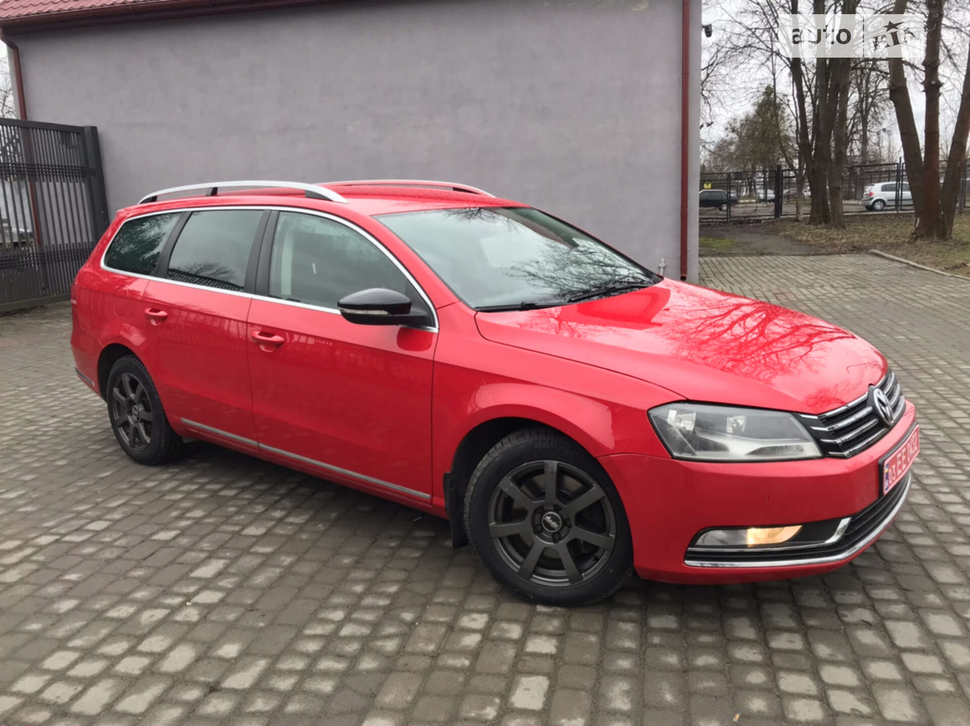 VOLKSWAGEN PASSAT 2011
