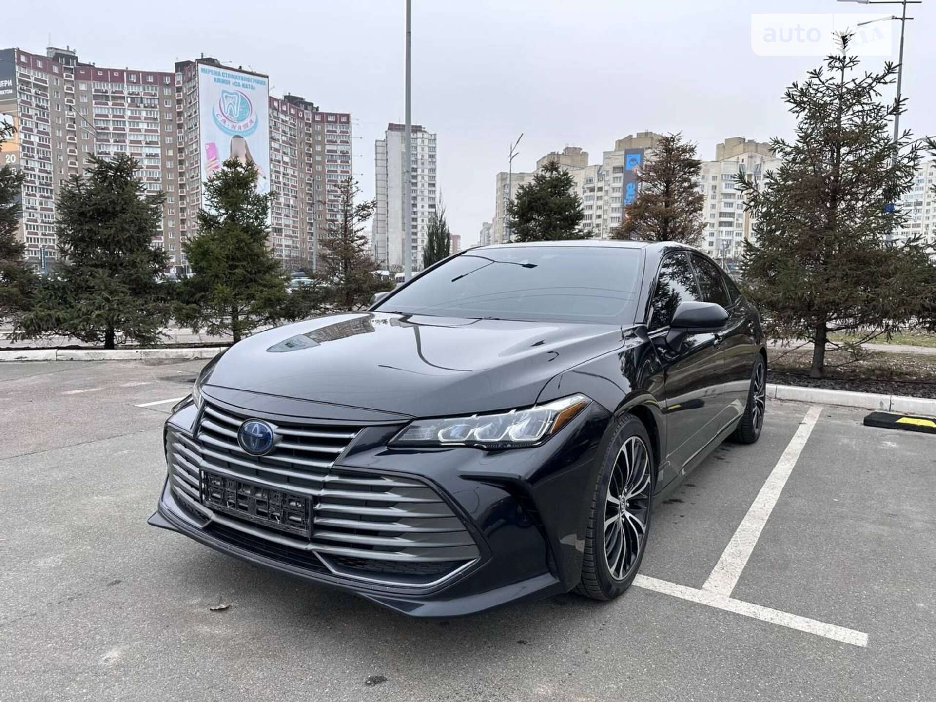 TOYOTA AVALON HYBRID LIMITED 2018