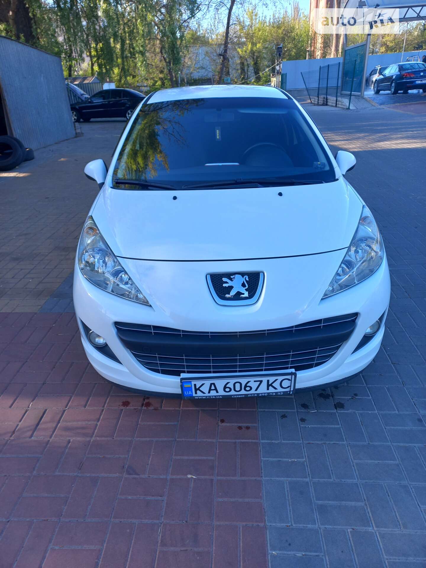 PEUGEOT 207 2011