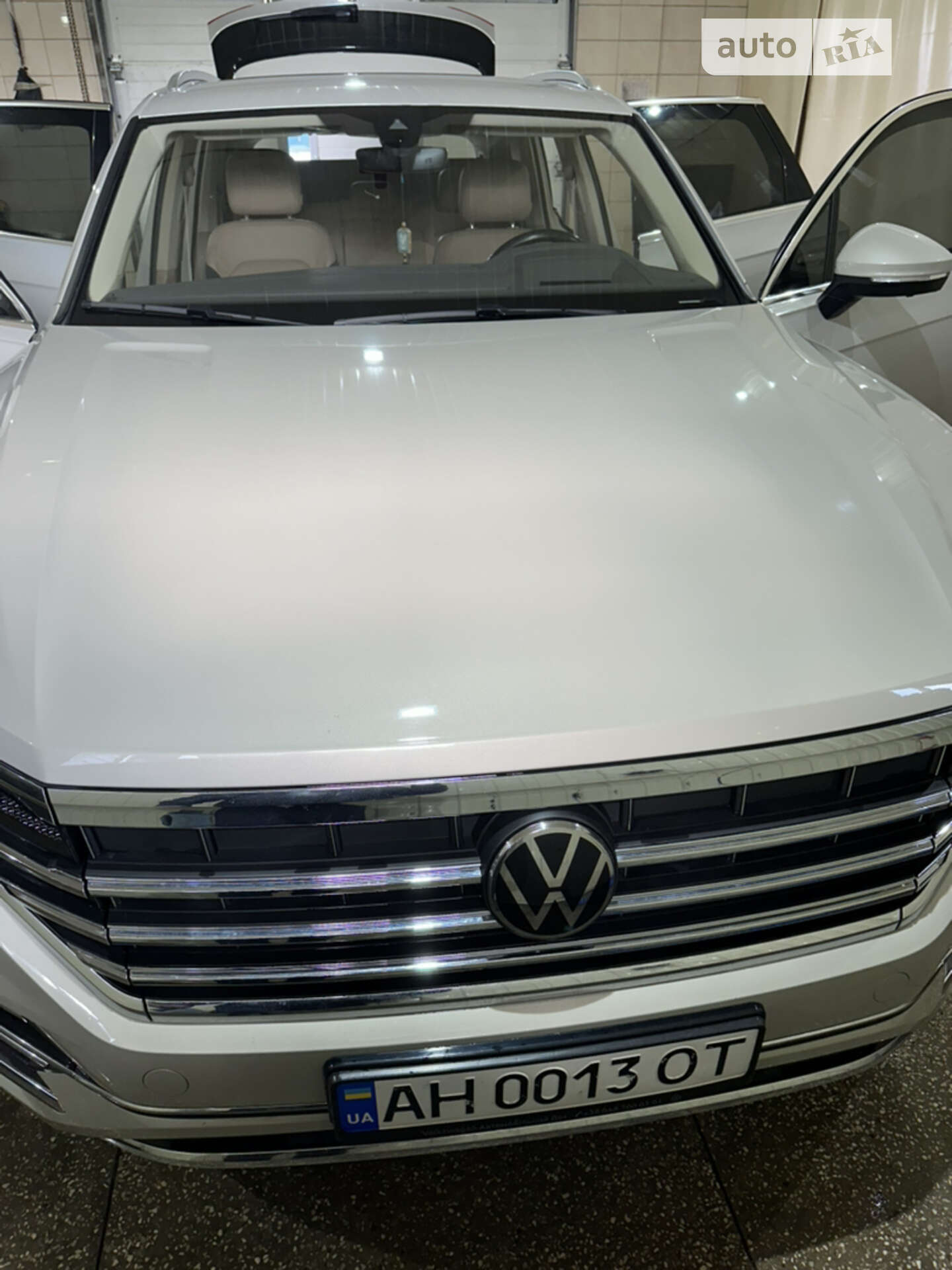 VOLKSWAGEN TOUAREG