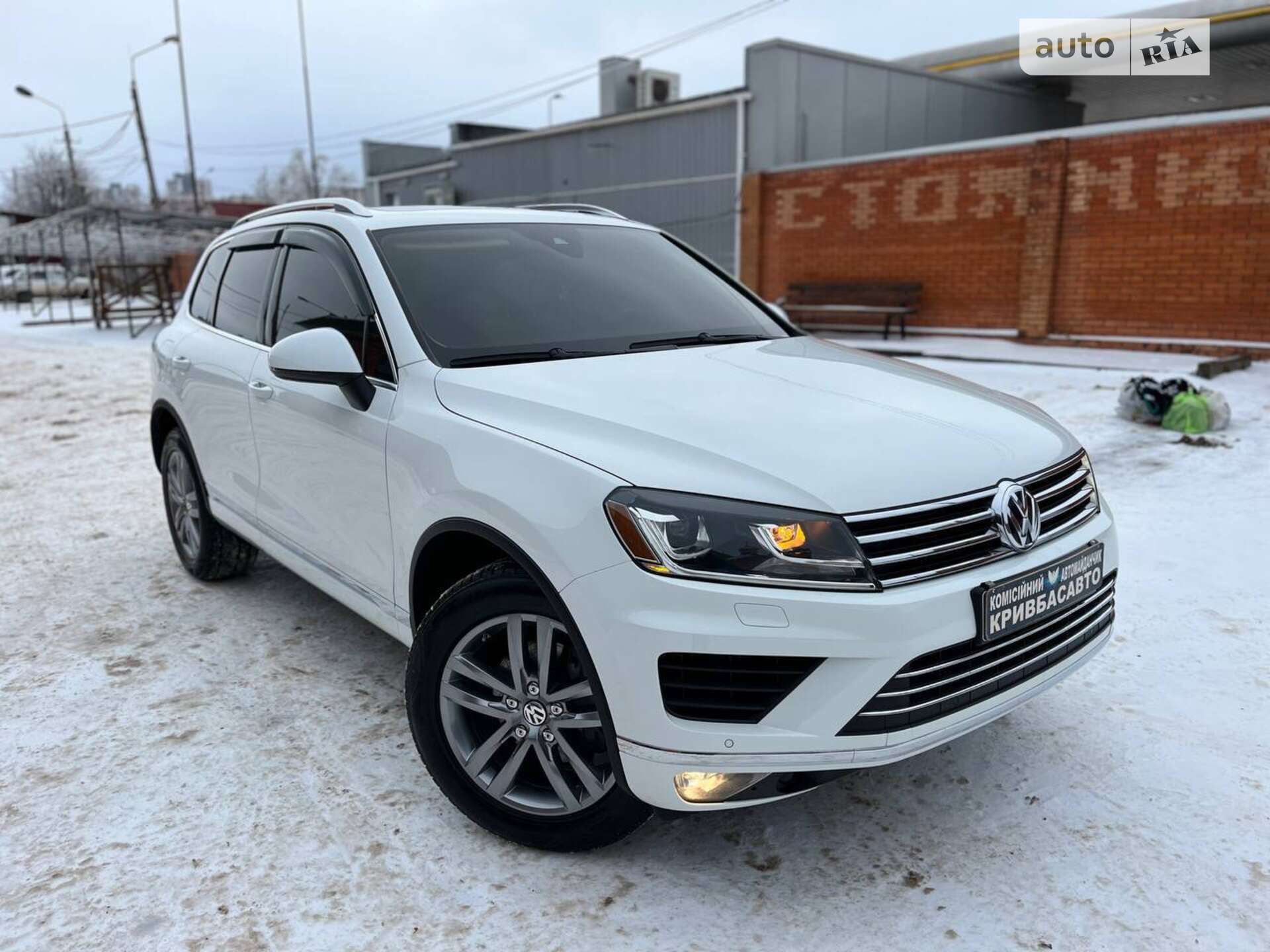 VOLKSWAGEN TOUAREG 2015