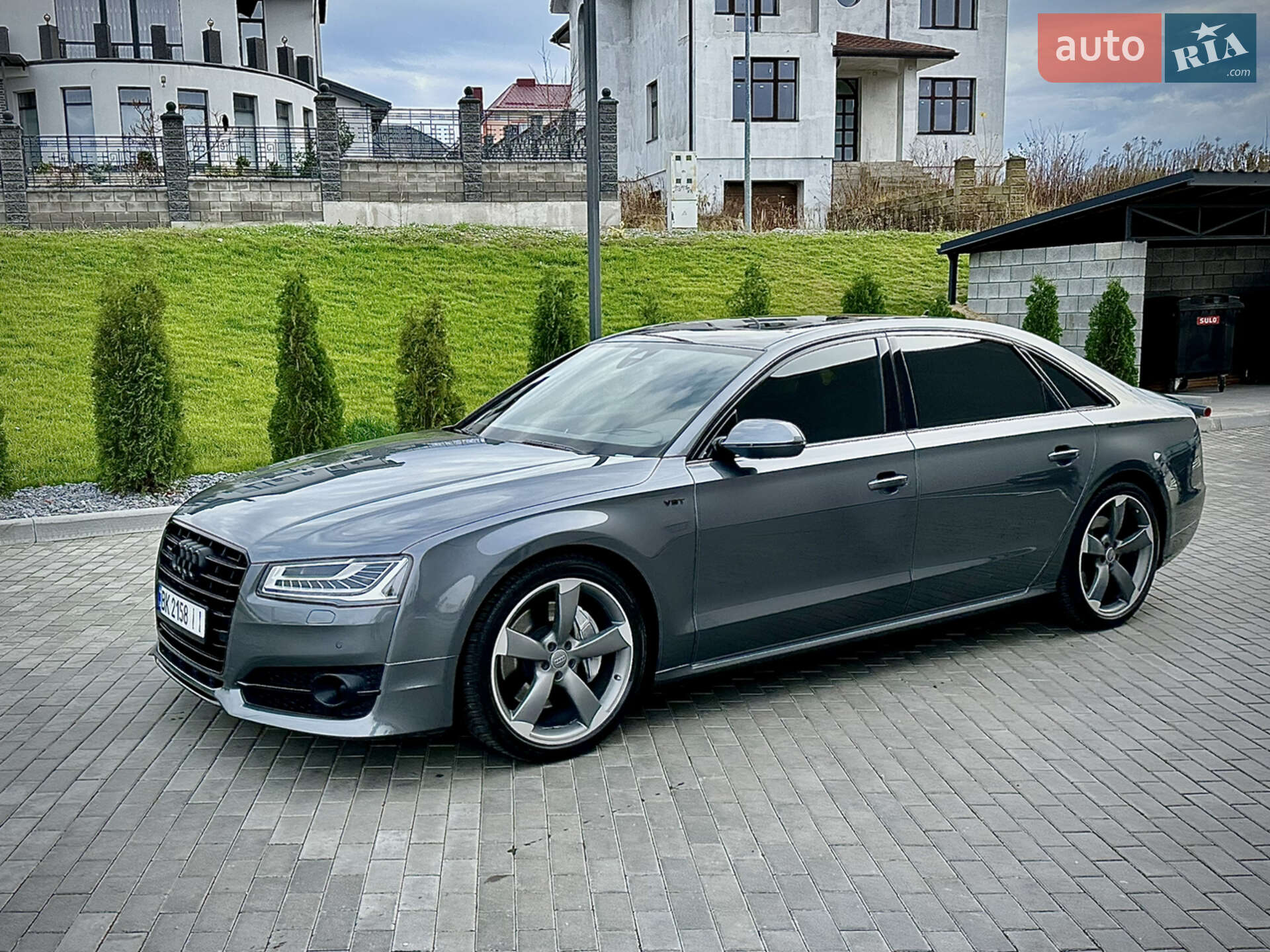 AUDI A8 2016