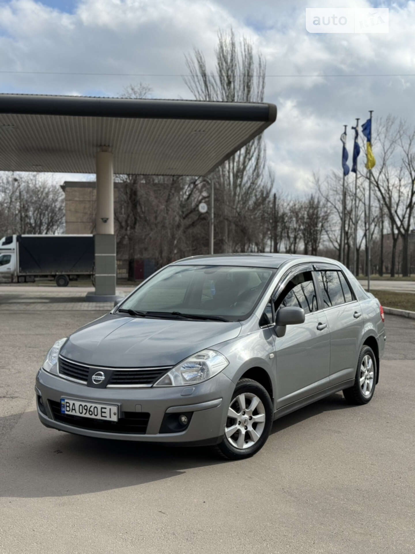 Головне фото звіту автомобіля NISSAN TIIDA 2008