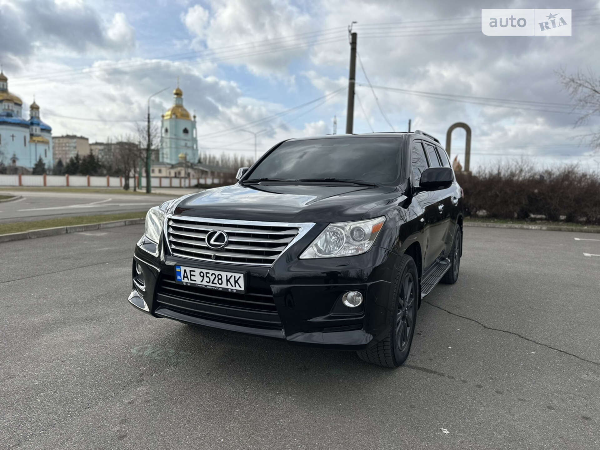 LEXUS LX 570 2011
