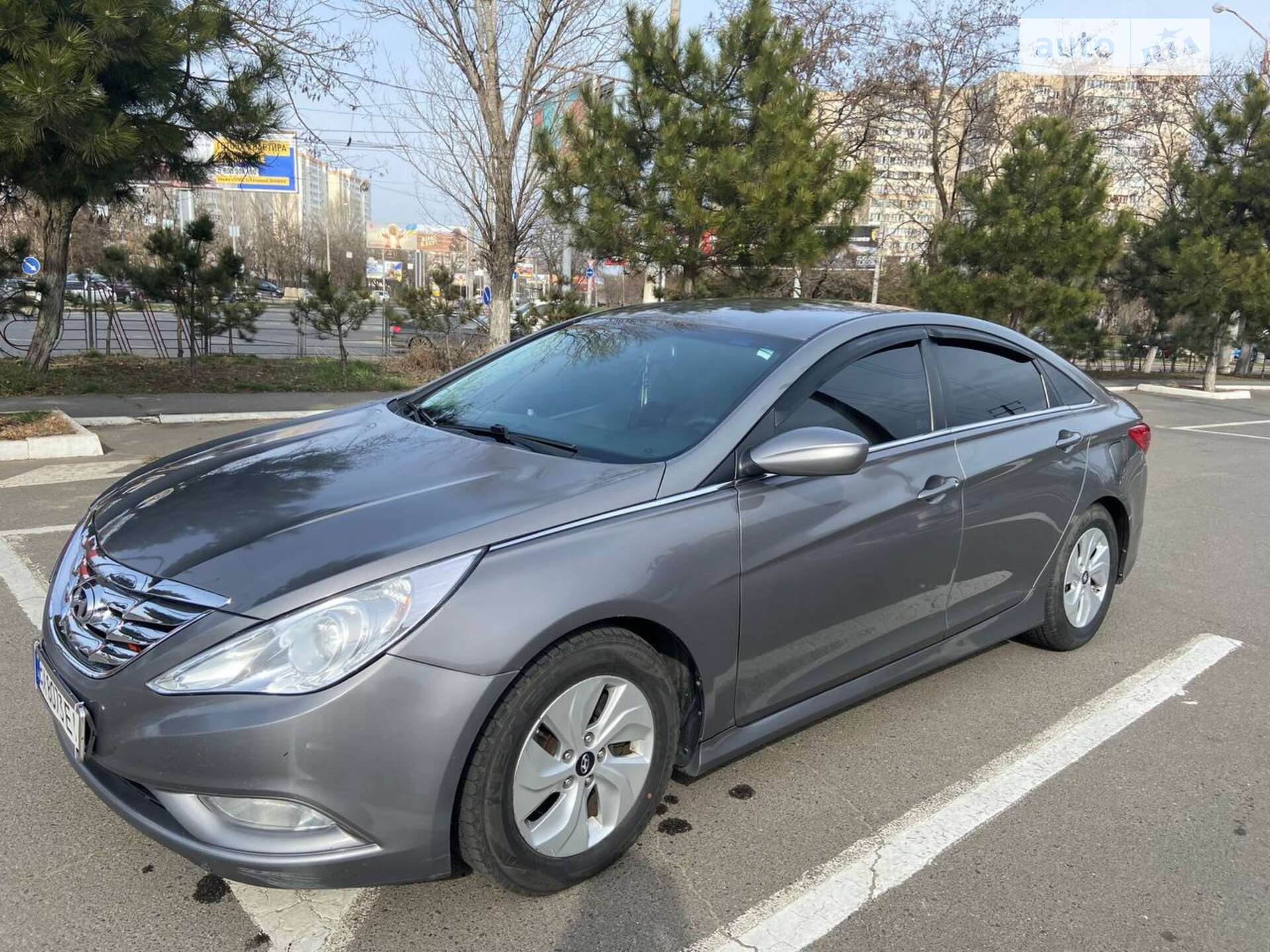 Головне фото звіту автомобіля HYUNDAI SONATA 2013