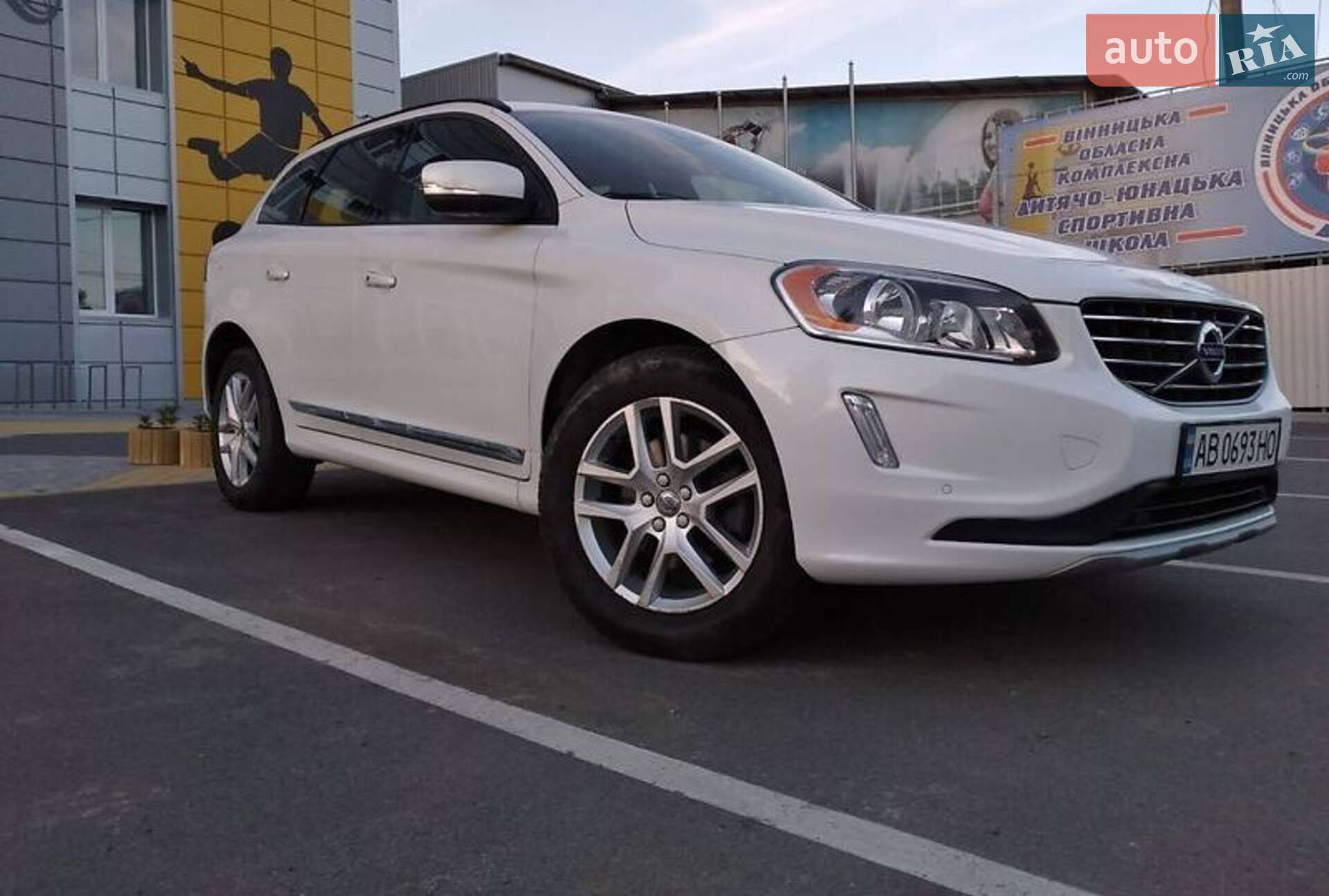 VOLVO XC60 2016