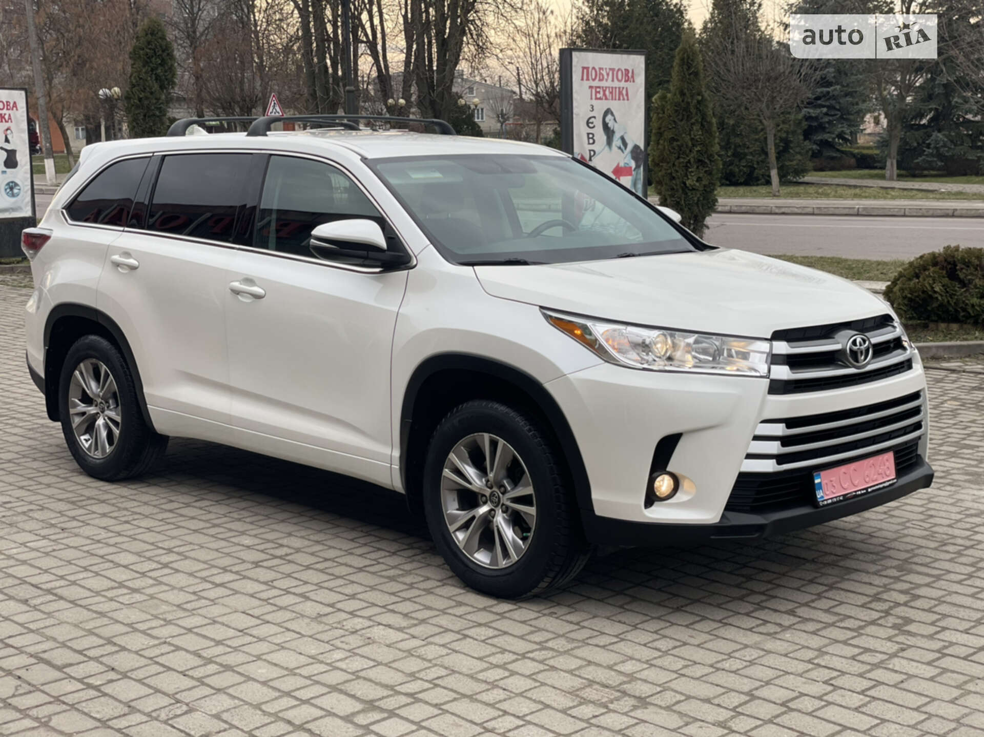 TOYOTA HIGHLANDER 2016