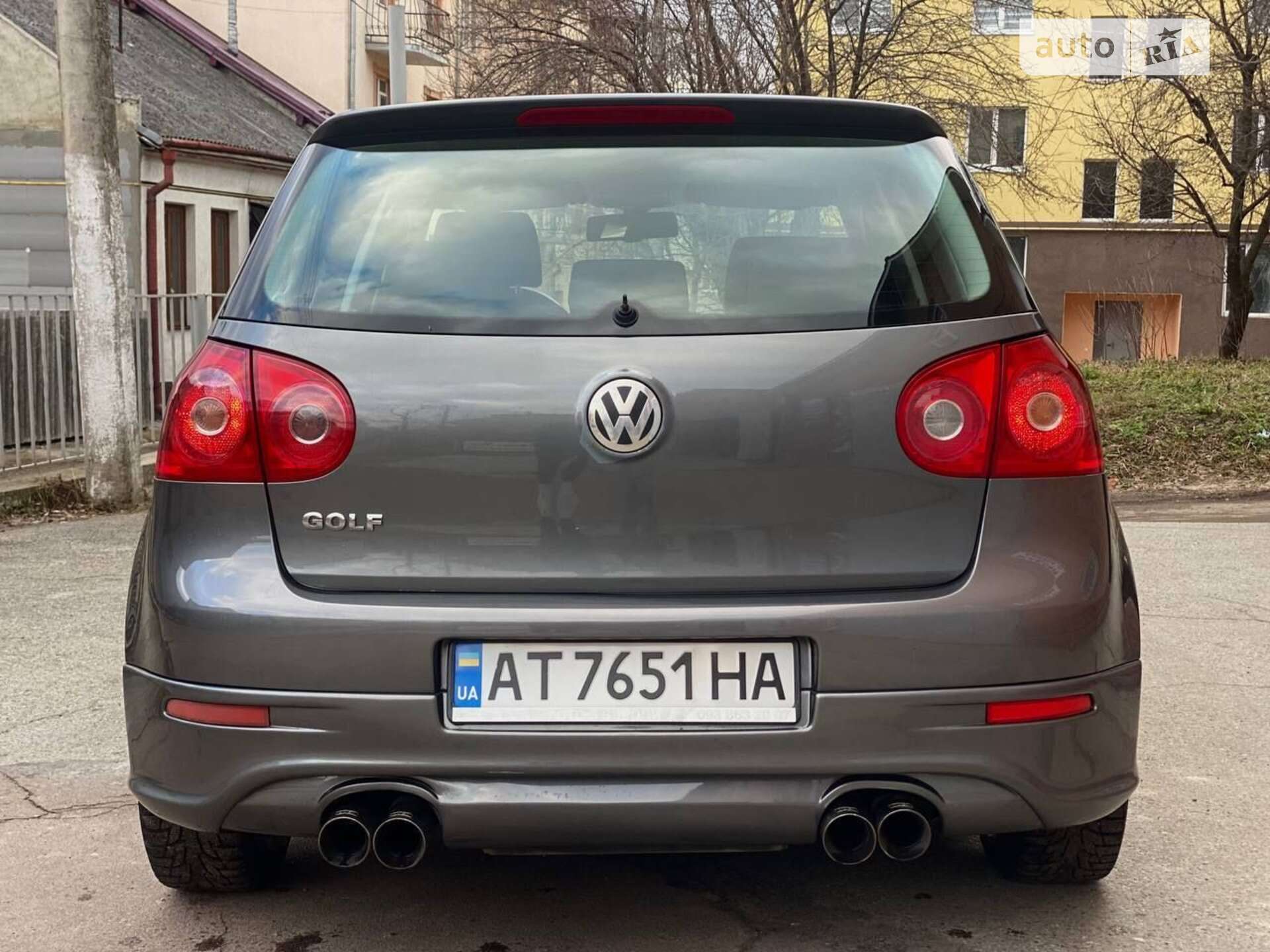 VOLKSWAGEN GOLF 2004