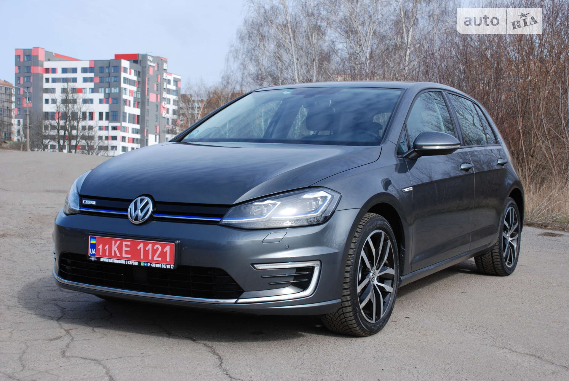 VOLKSWAGEN E-GOLF 2018