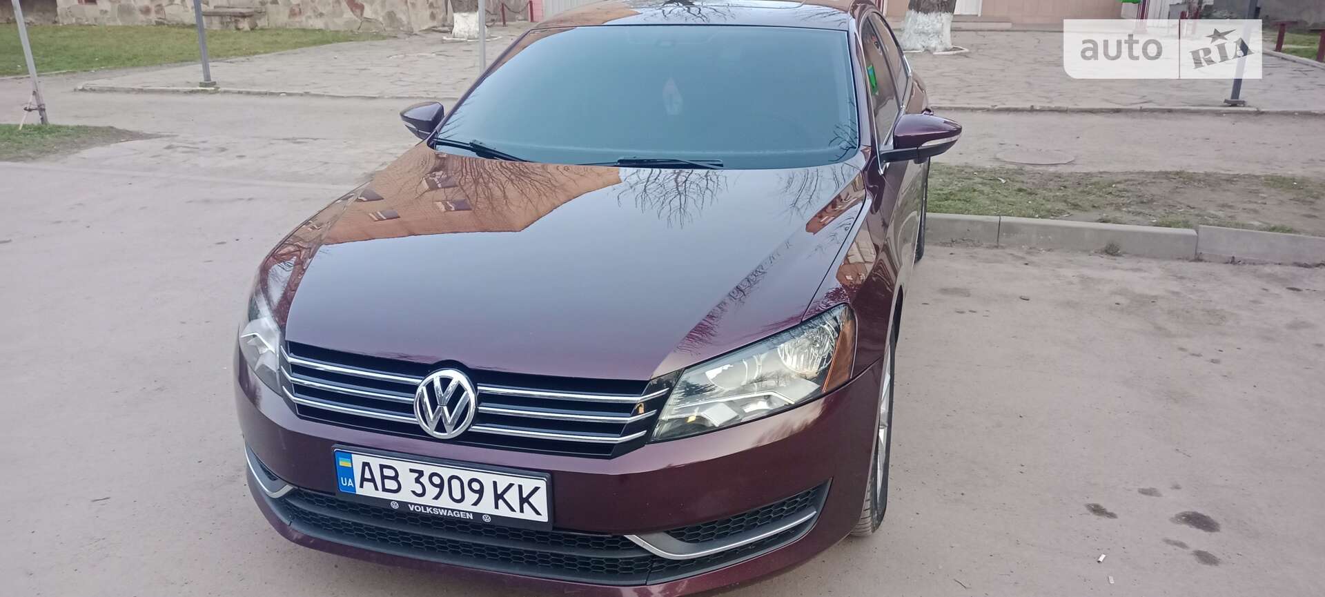VOLKSWAGEN PASSAT 2011