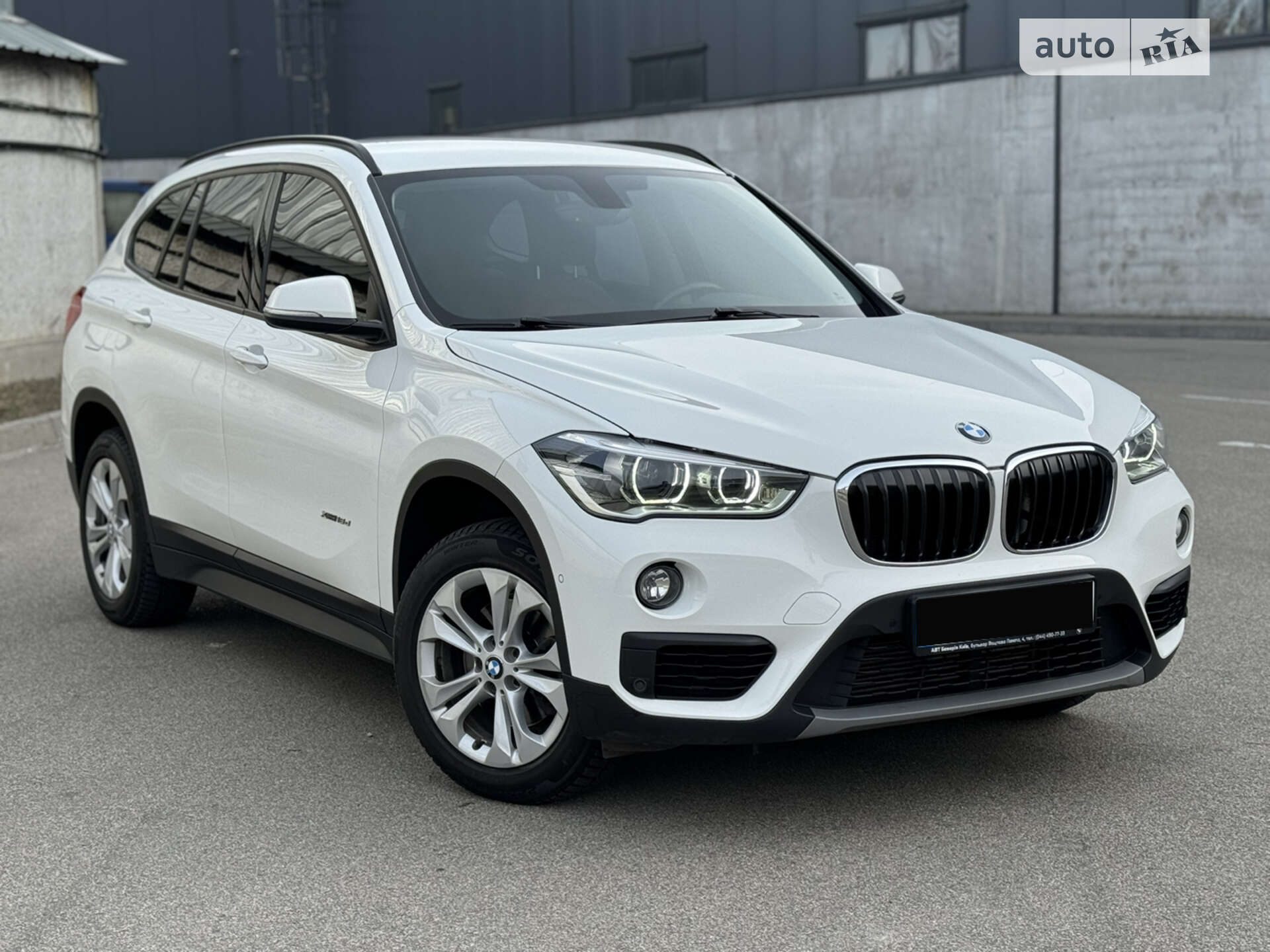 Головне фото звіту автомобіля BMW X1 2018
