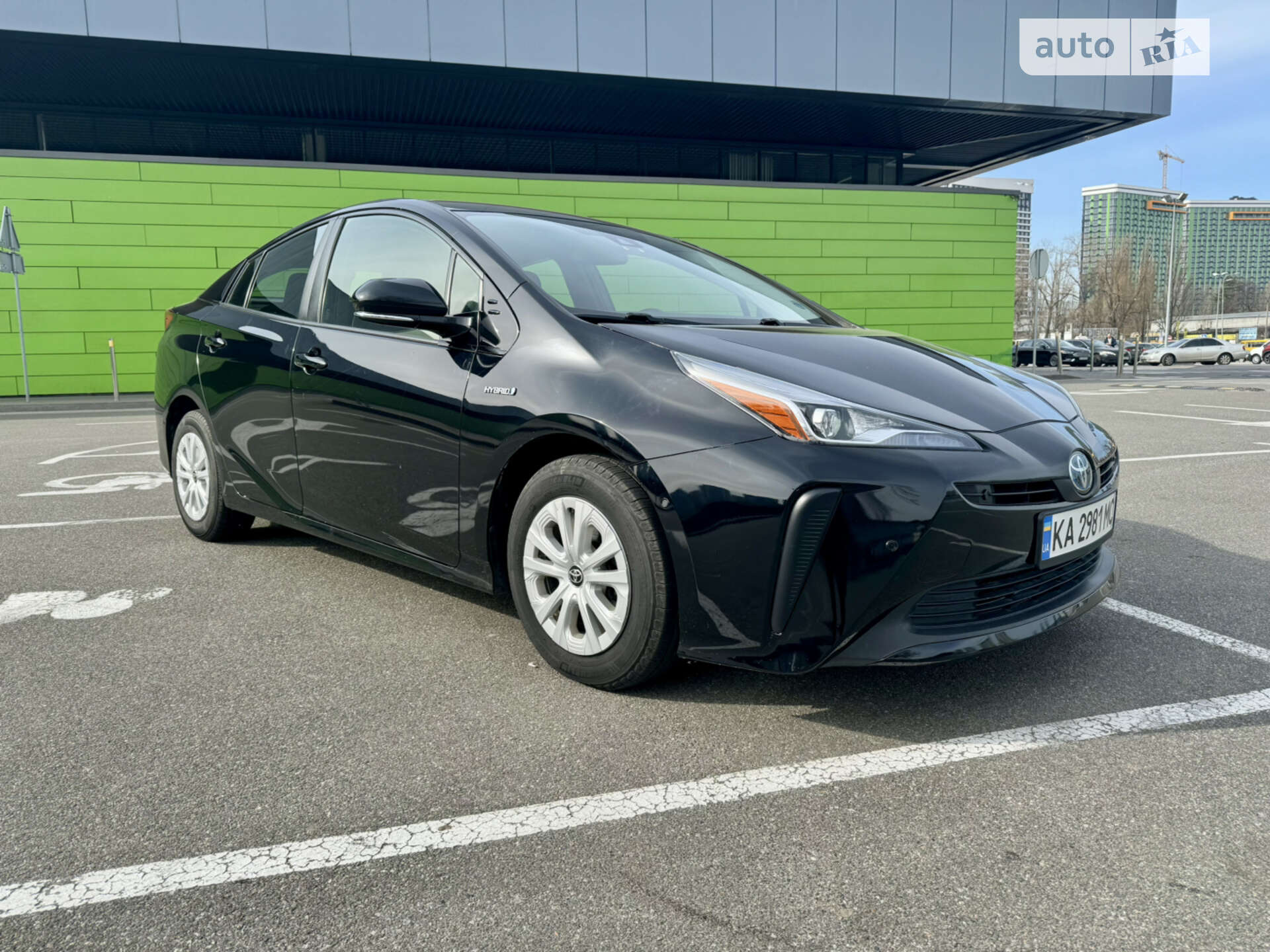 TOYOTA PRIUS 2019