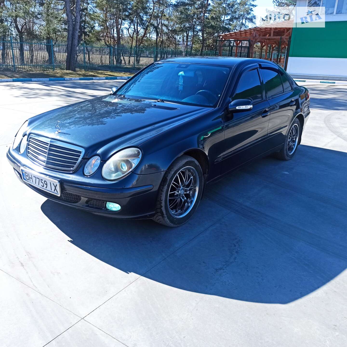 MERCEDES-BENZ E 200 2002