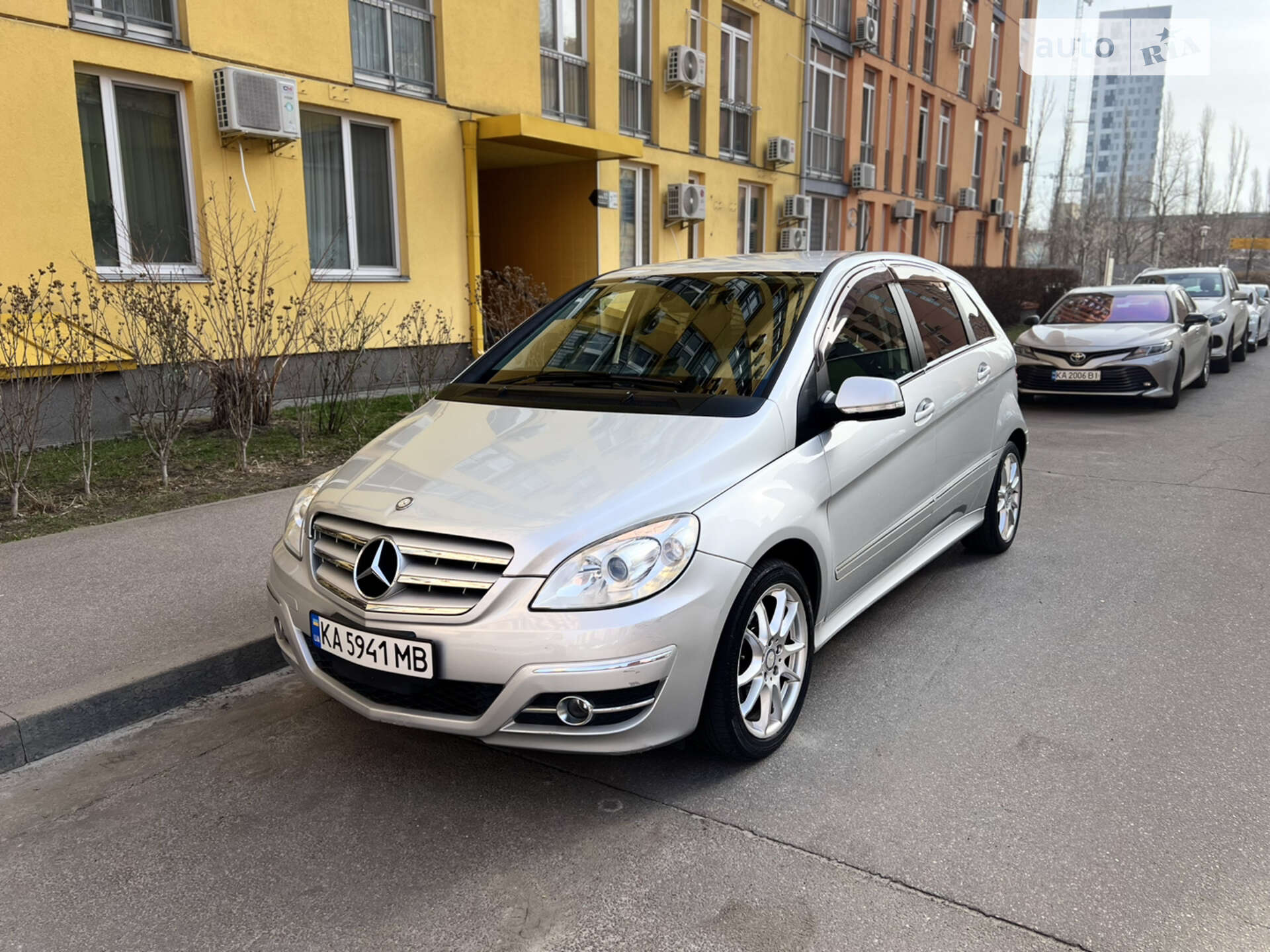 MERCEDES-BENZ B 200 2010
