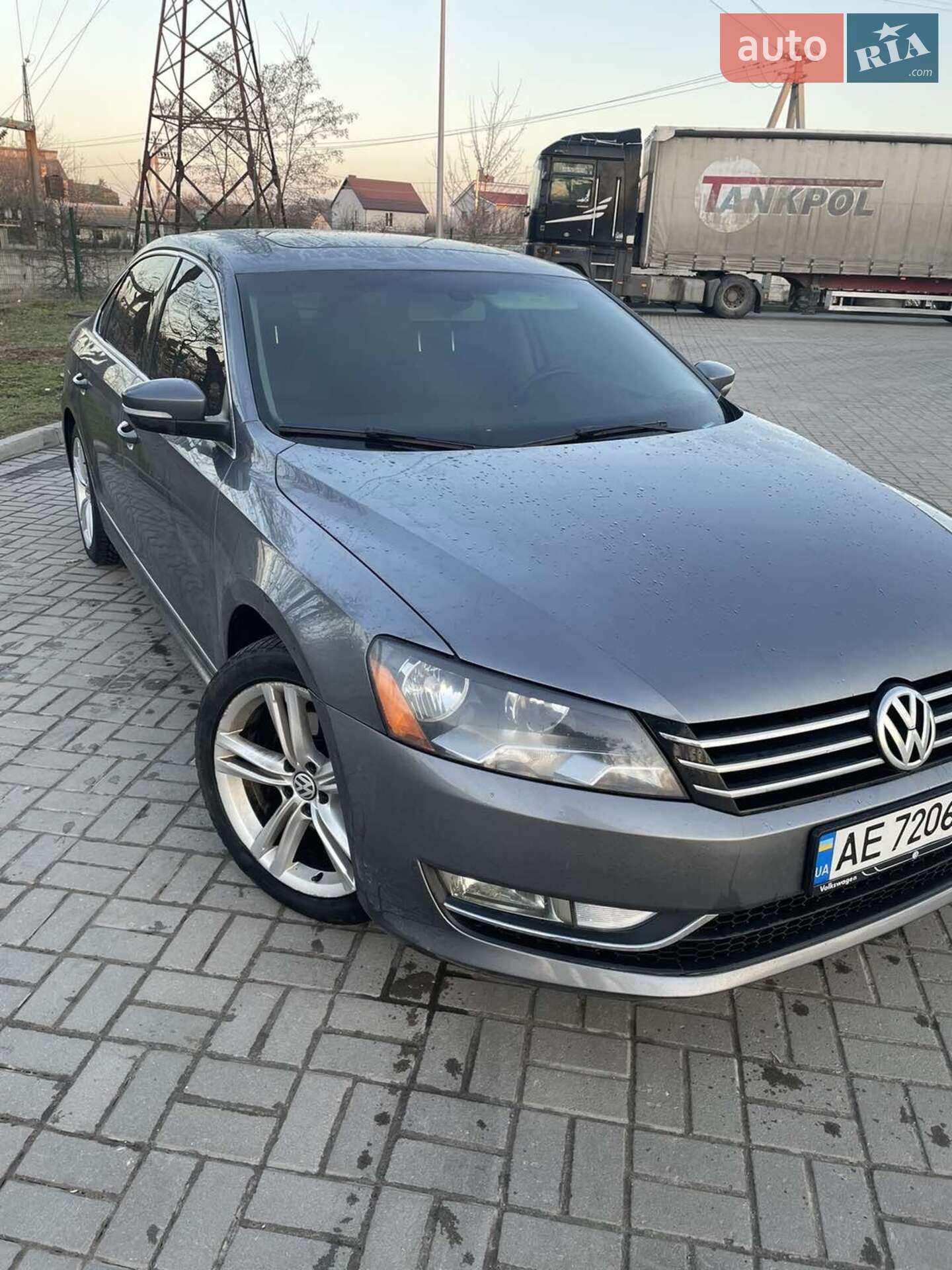 VOLKSWAGEN PASSAT 2014
