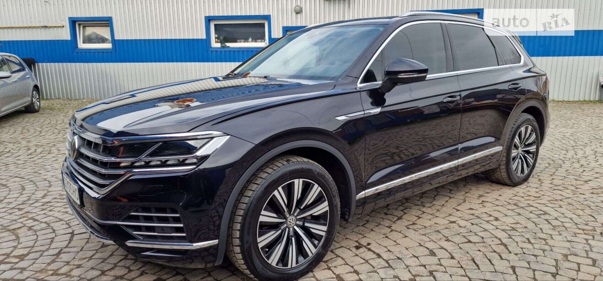 VOLKSWAGEN TOUAREG