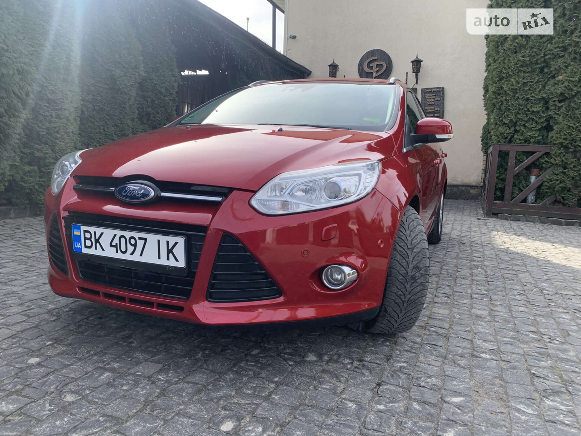 Головне фото звіту автомобіля FORD FOCUS 2013