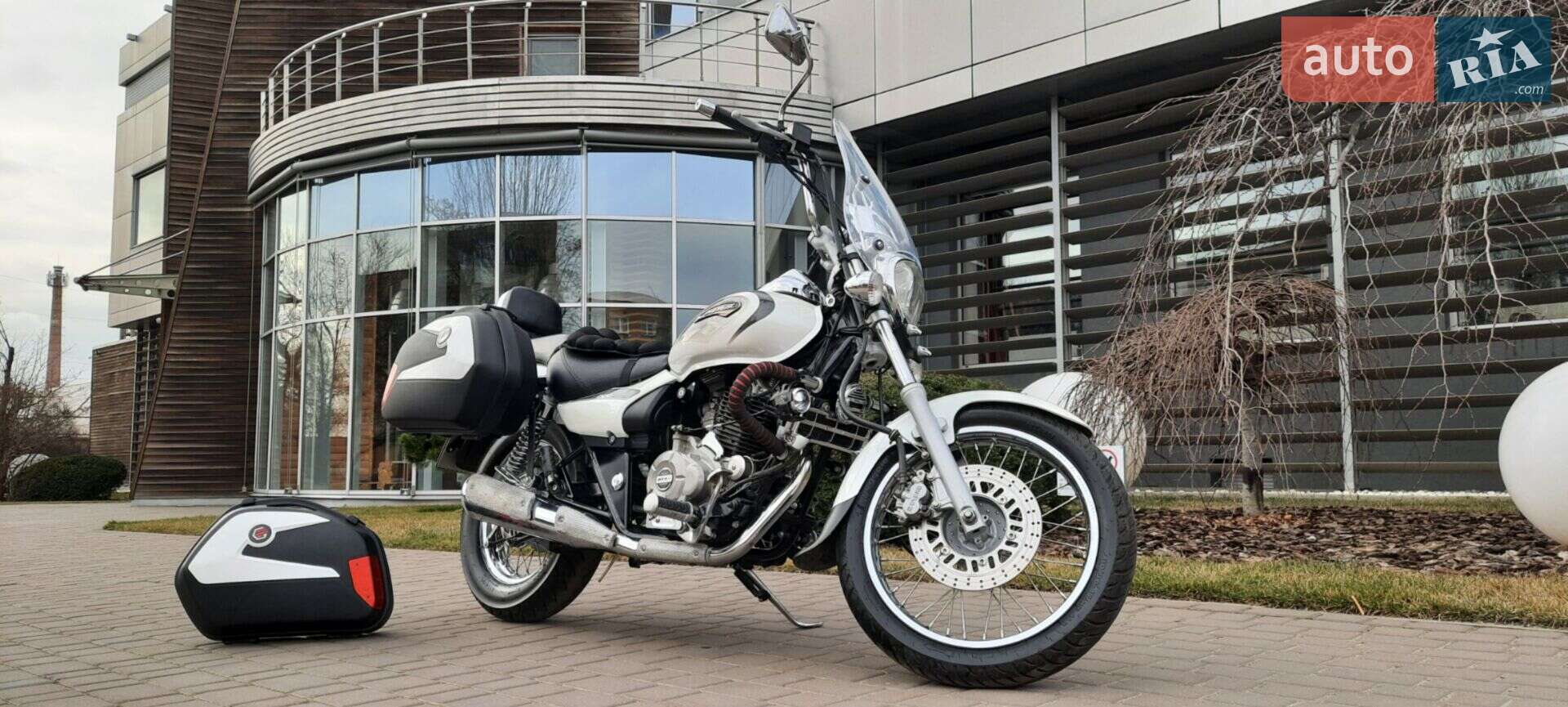 BAJAJ AVENGER 220 2019