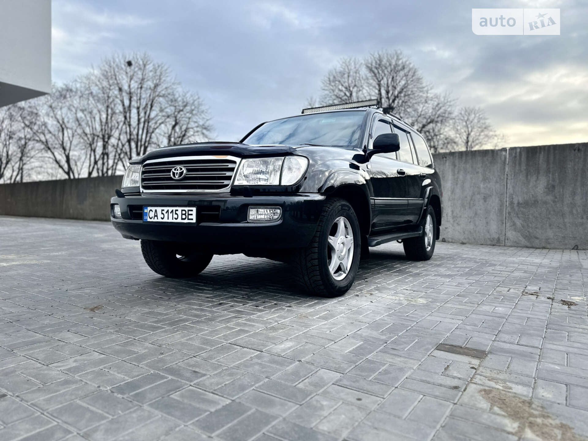 TOYOTA LAND CRUISER UZJ100L 2003