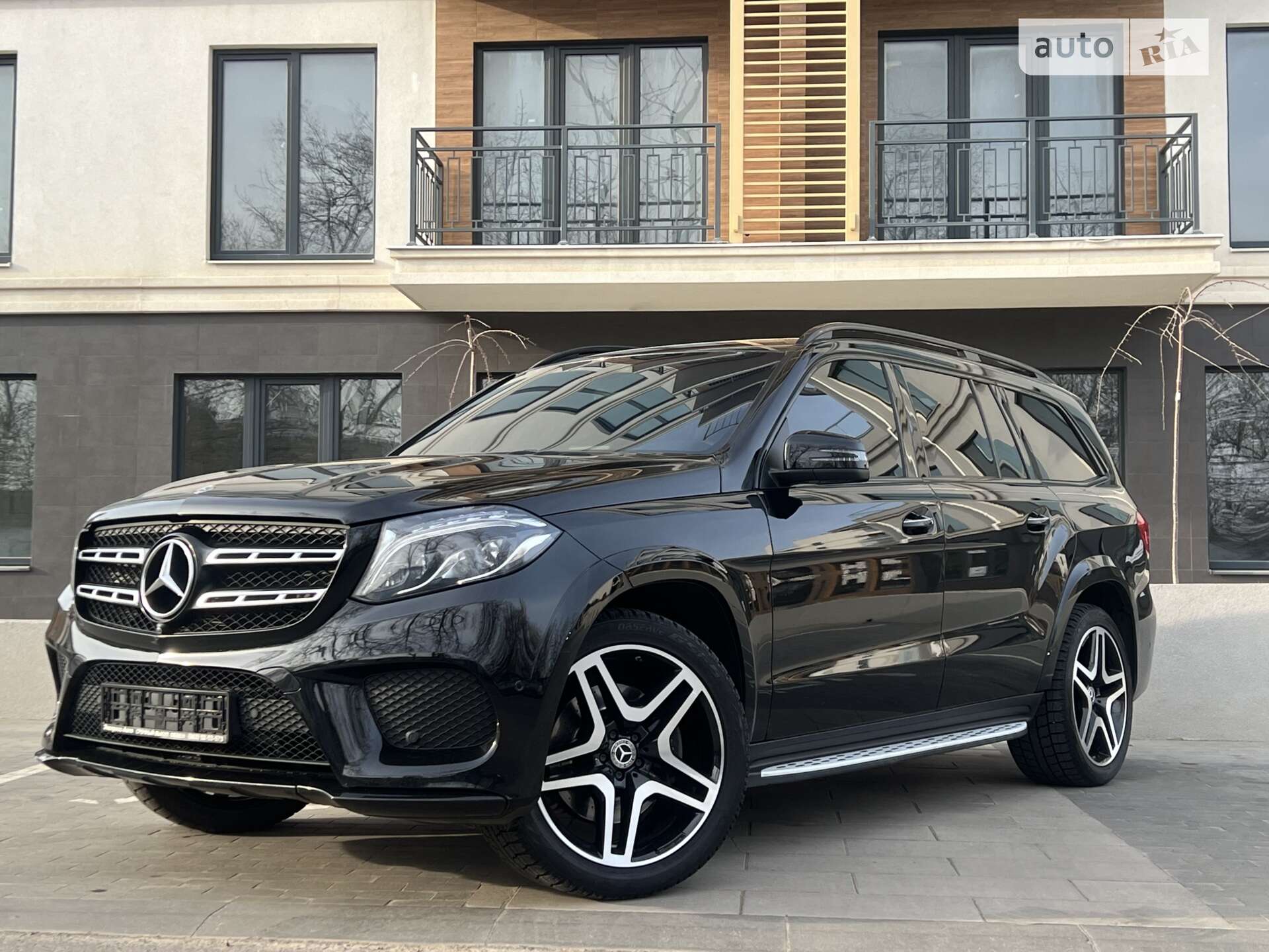 MERCEDES-BENZ GLS 400