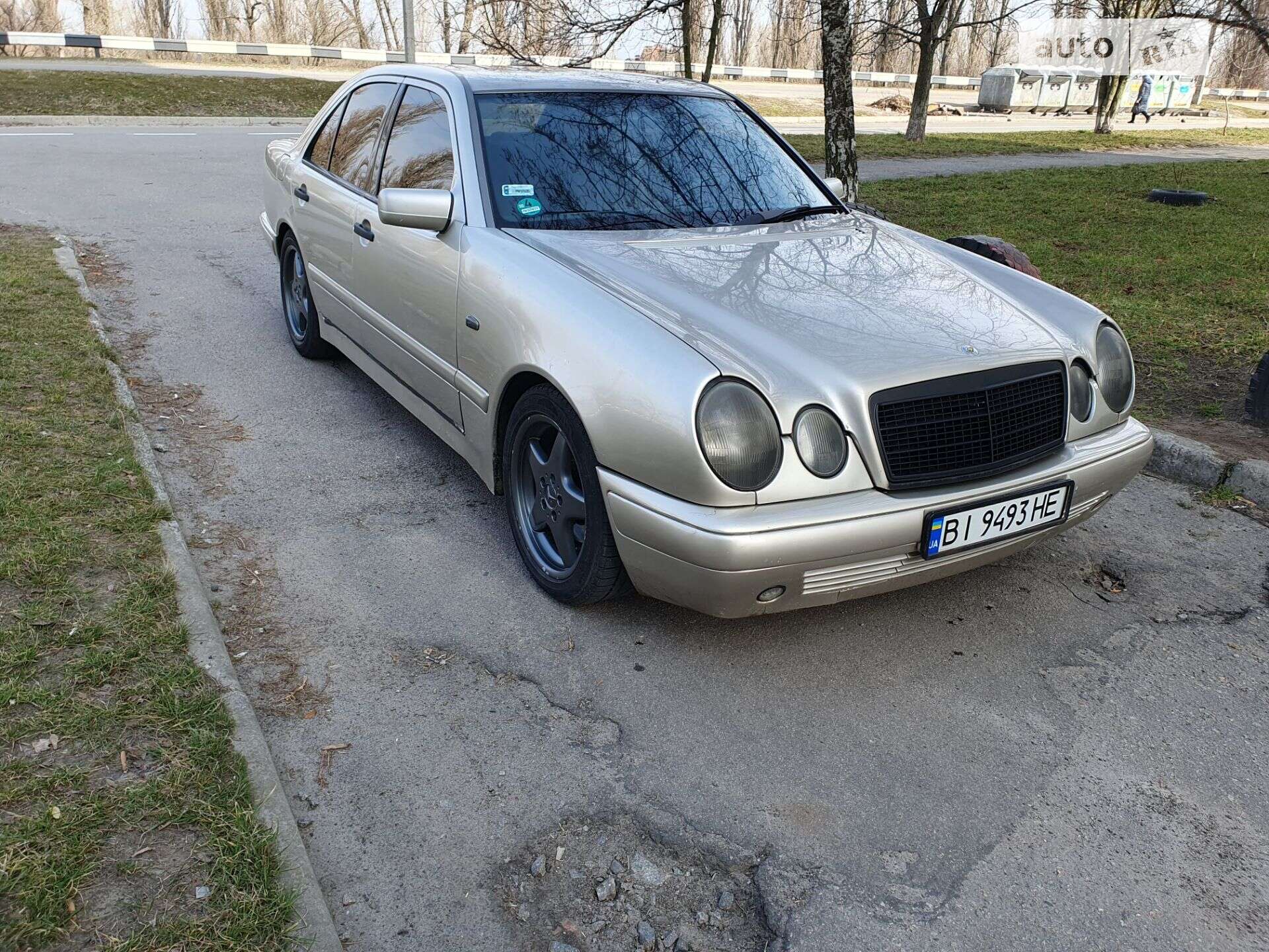 MERCEDES-BENZ E 280 1996