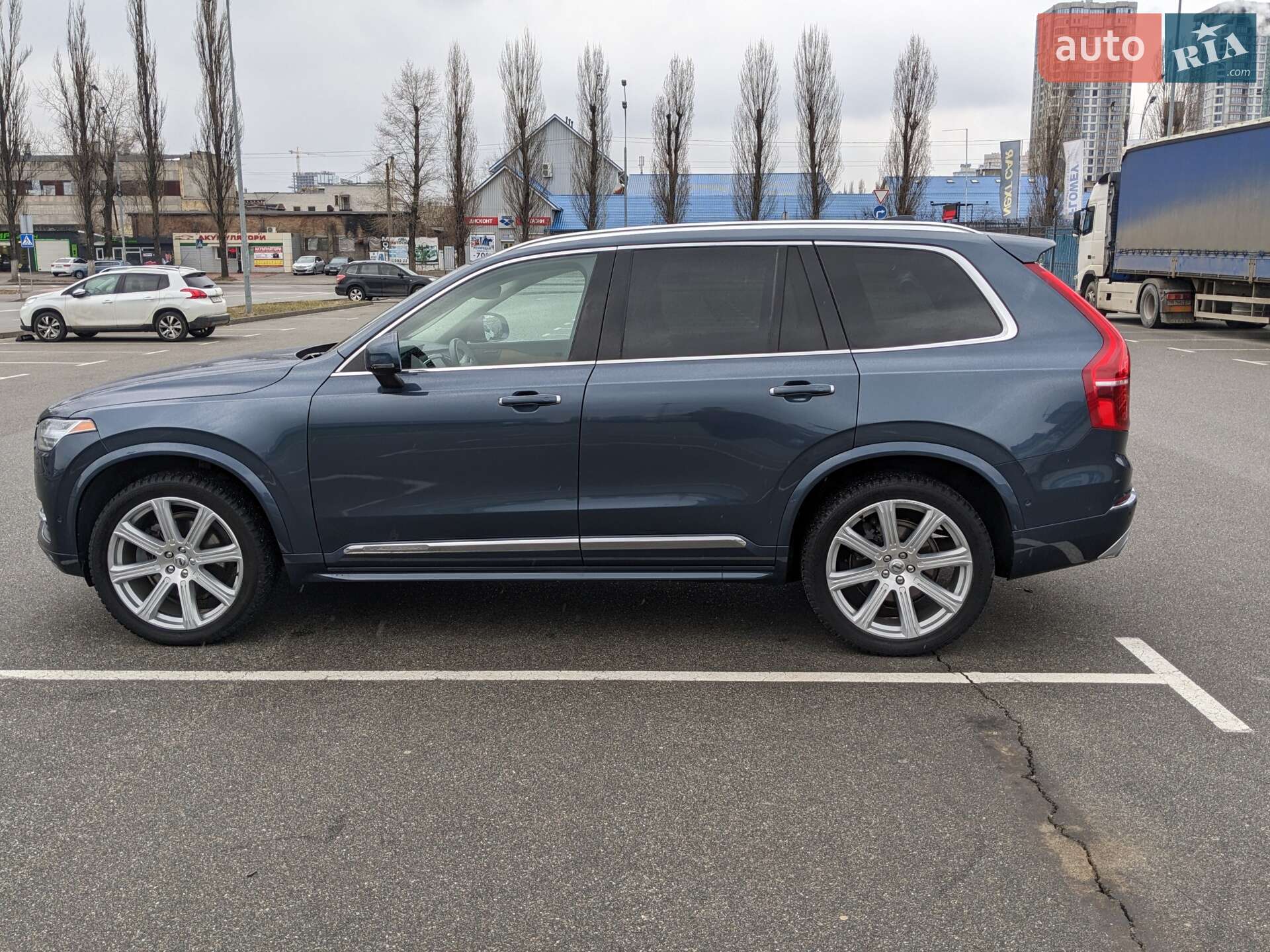 VOLVO XC90 2019