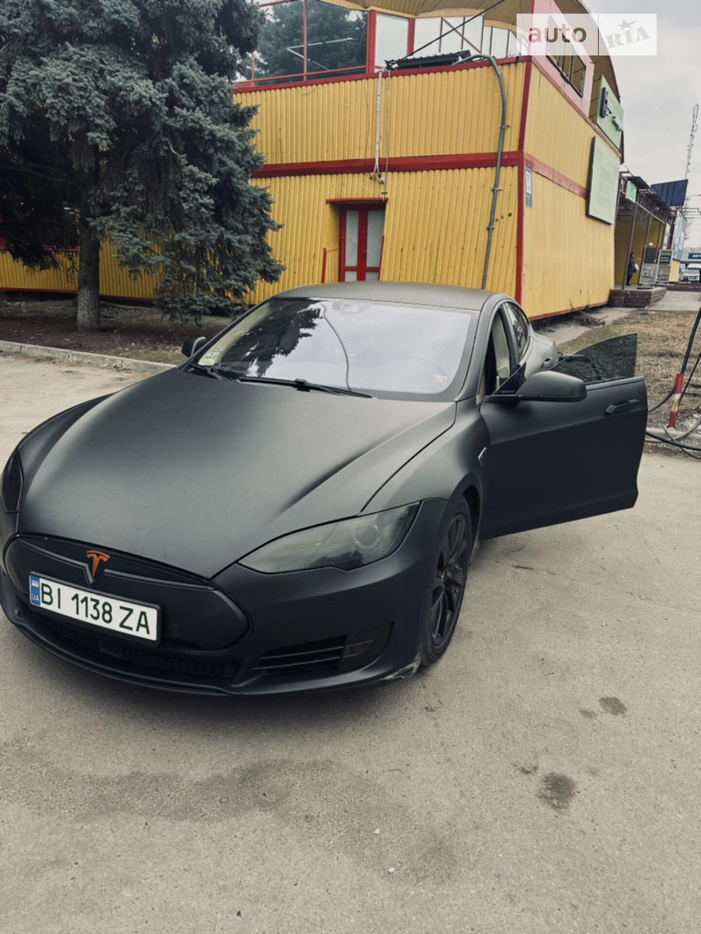 Tesla Model S 2015