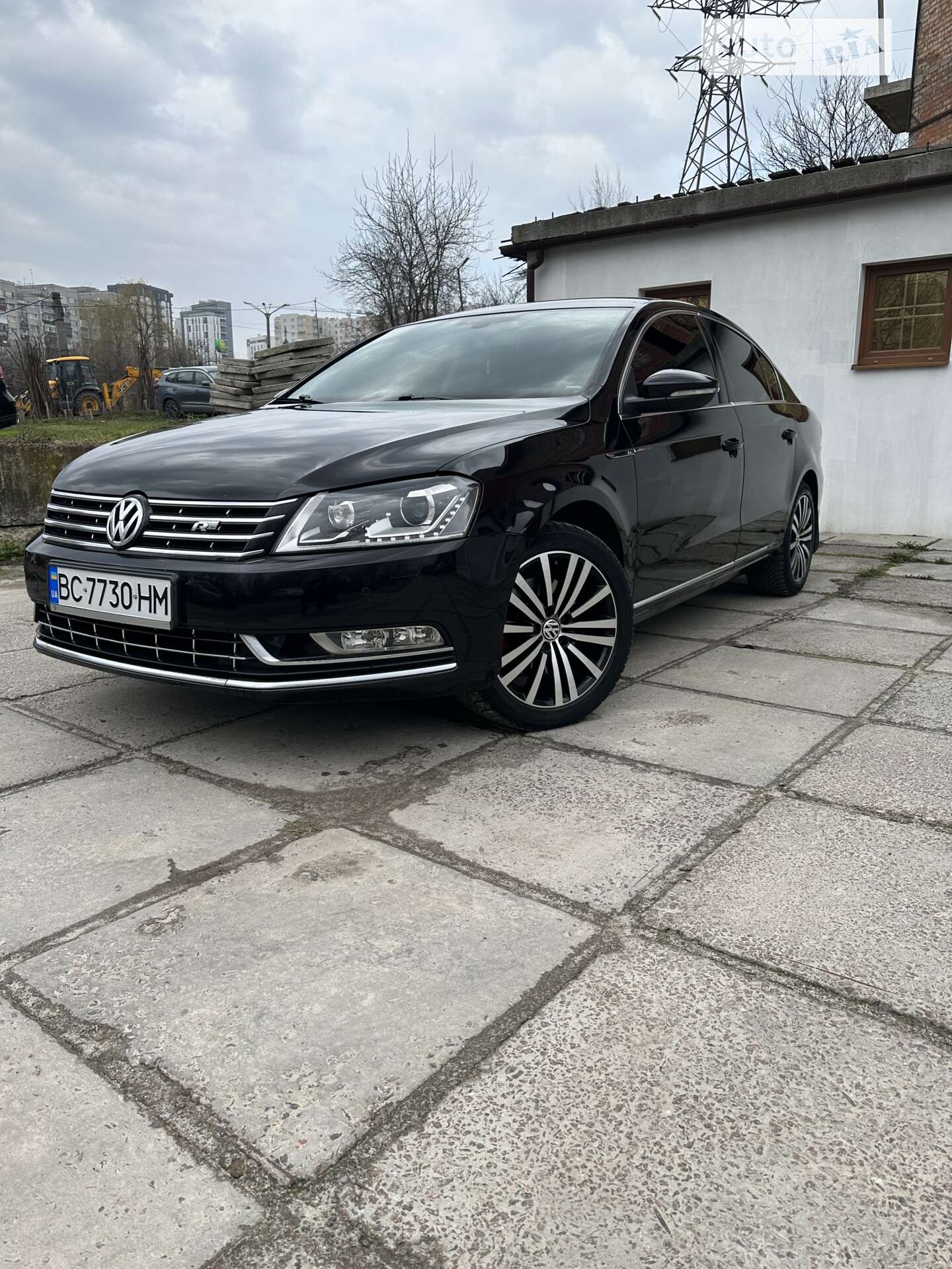 VOLKSWAGEN PASSAT 2013