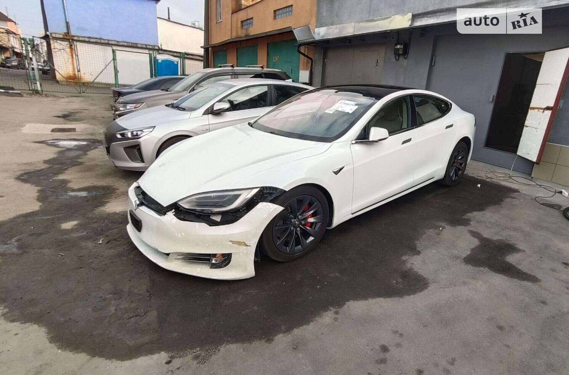 Tesla Model S 2017