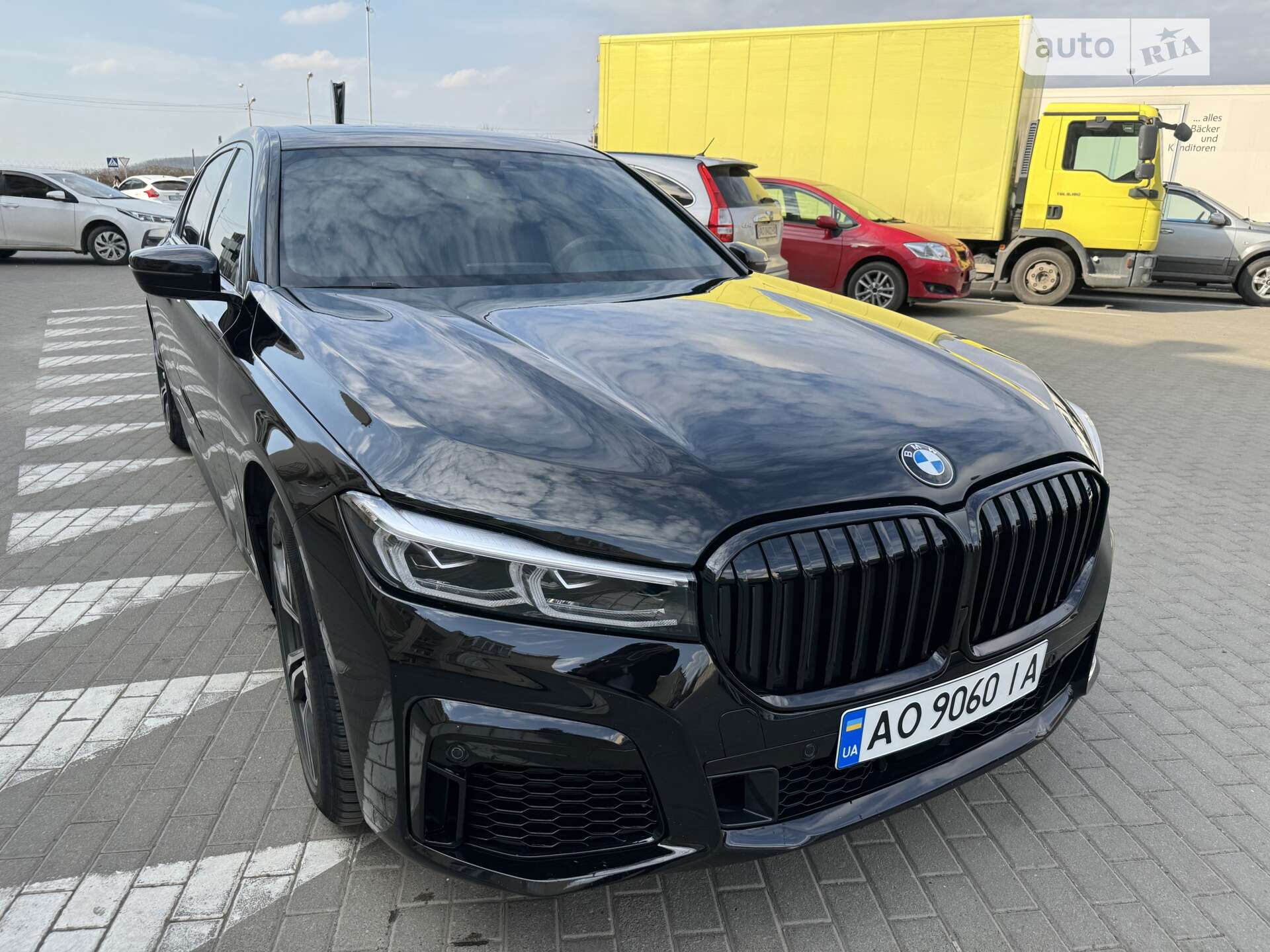 Головне фото звіту автомобіля BMW 740LE XDRIVE IPERFORMANCE 2017