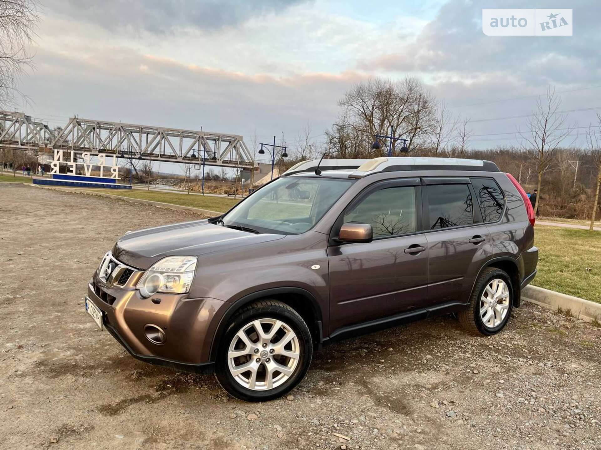Головне фото звіту автомобіля NISSAN X-TRAIL 2012