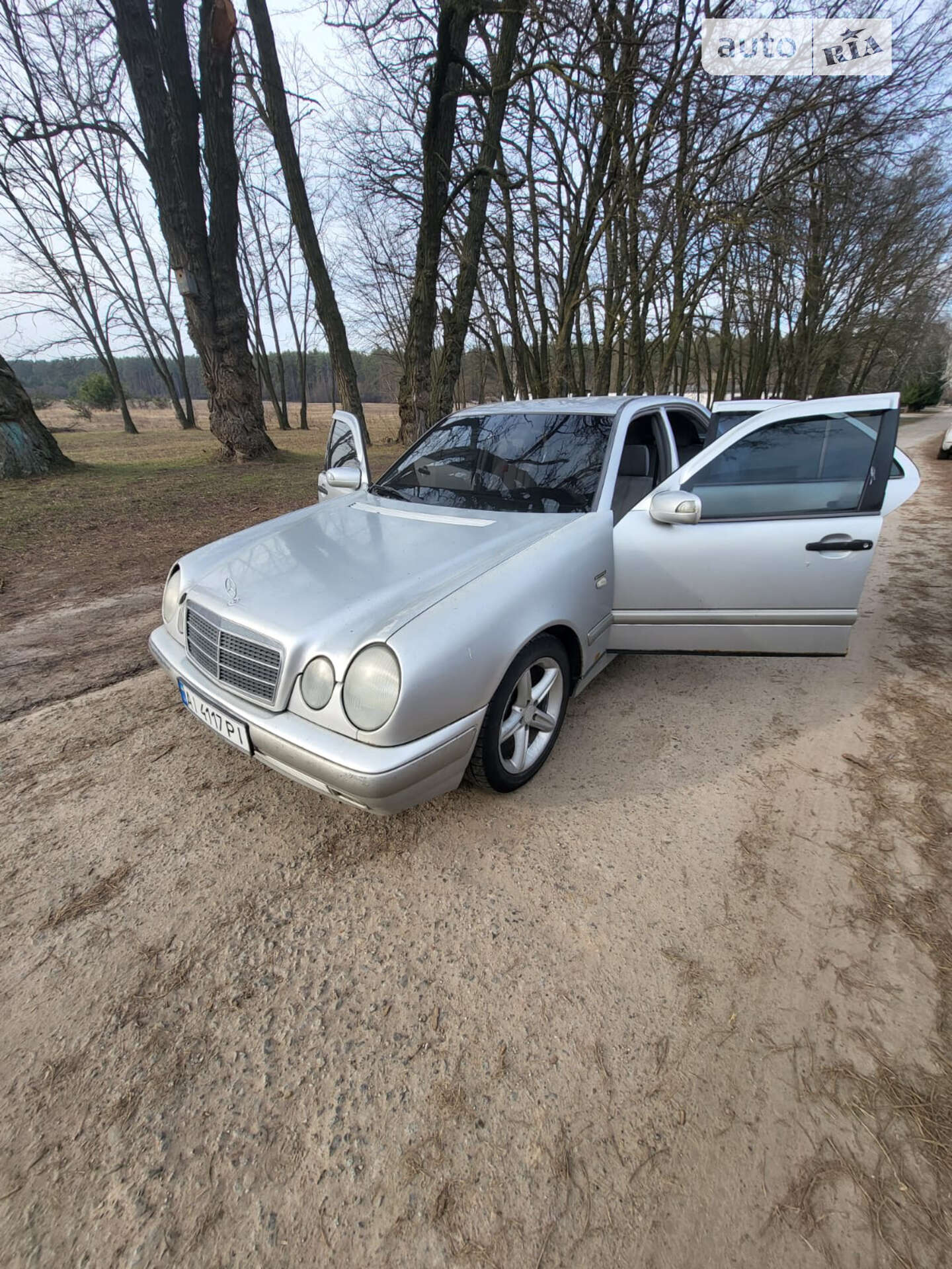 MERCEDES-BENZ E 220 1999