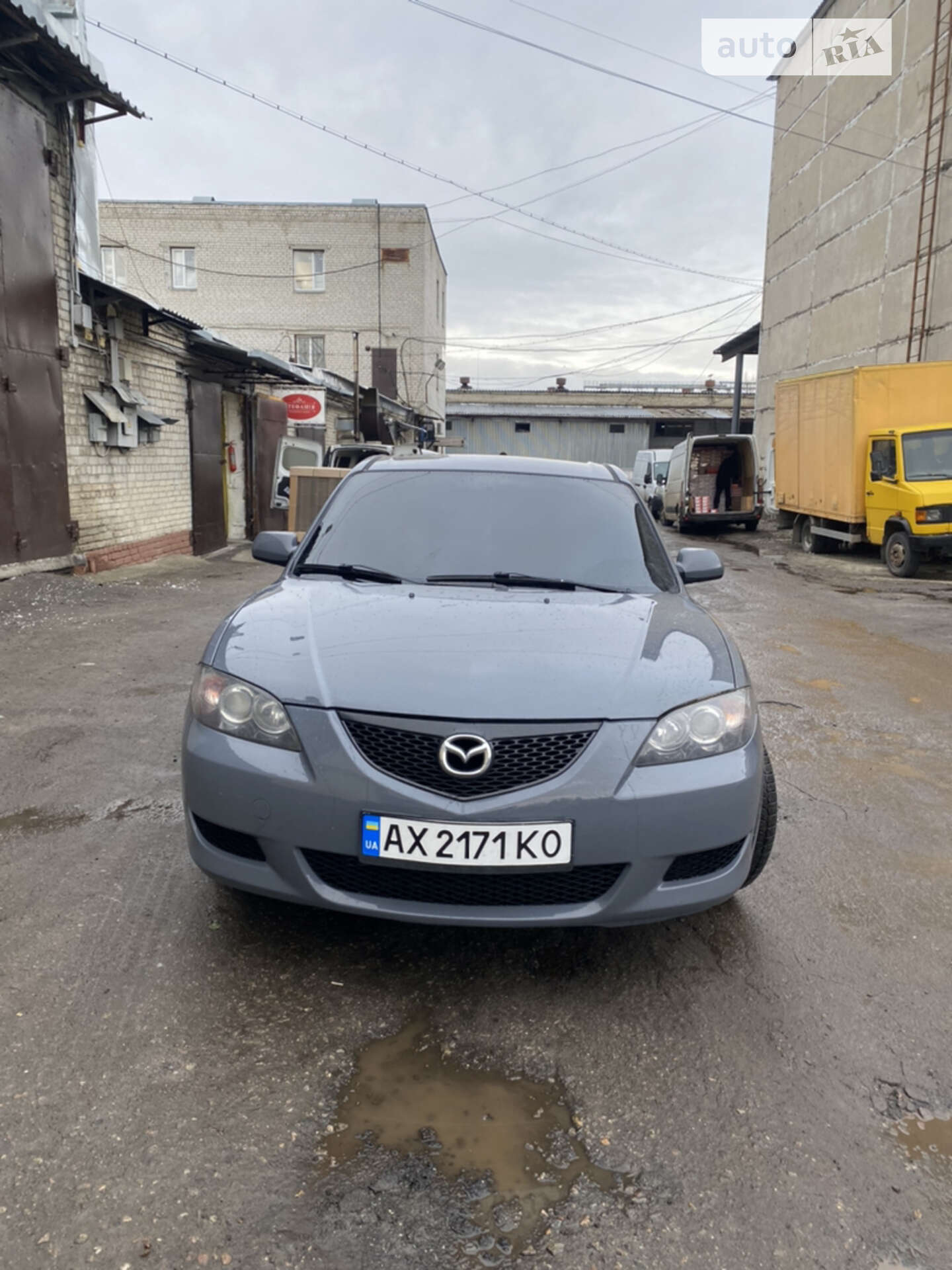 MAZDA 3 2004