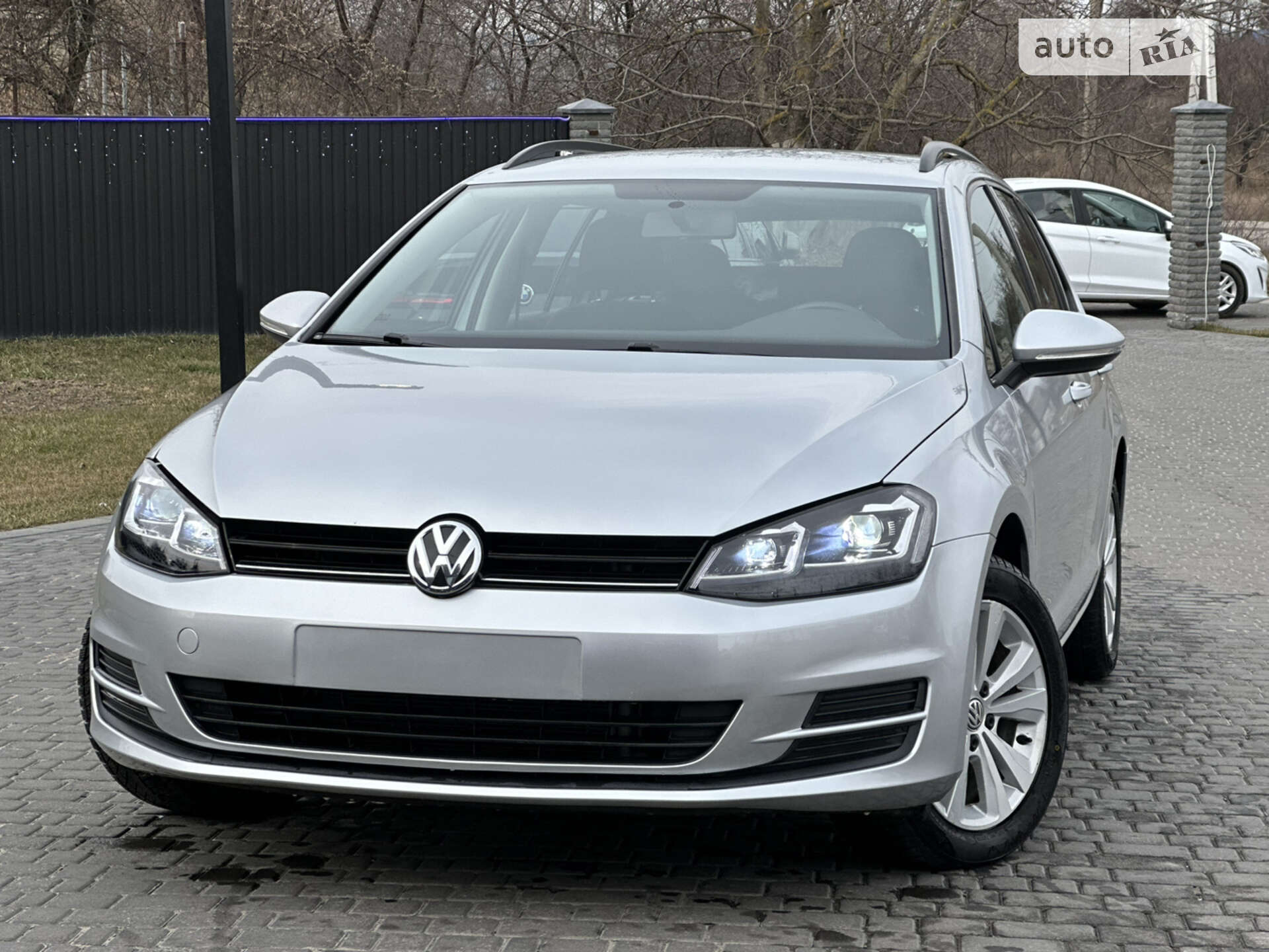 VOLKSWAGEN GOLF 2016