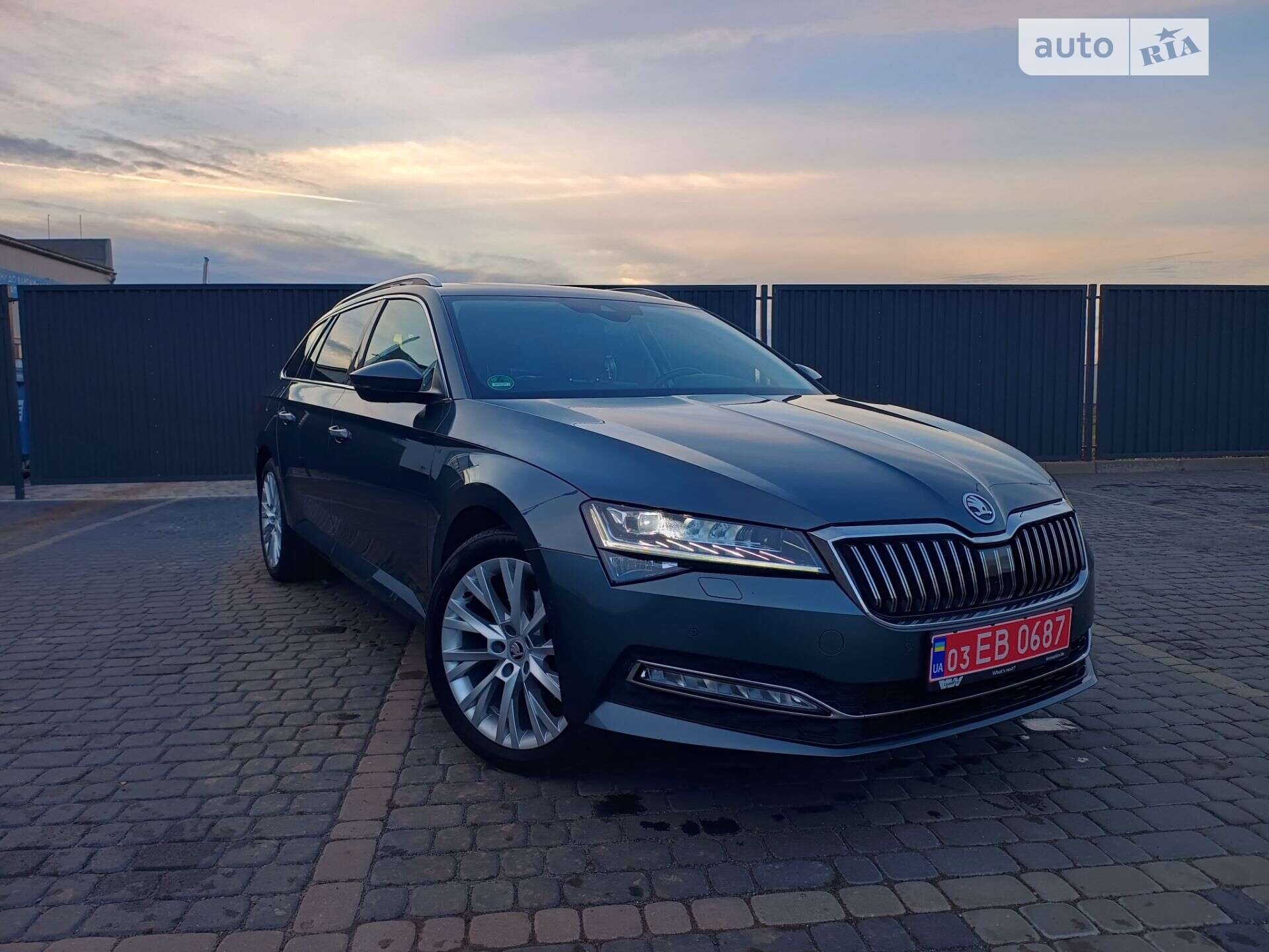 SKODA SUPERB 2019